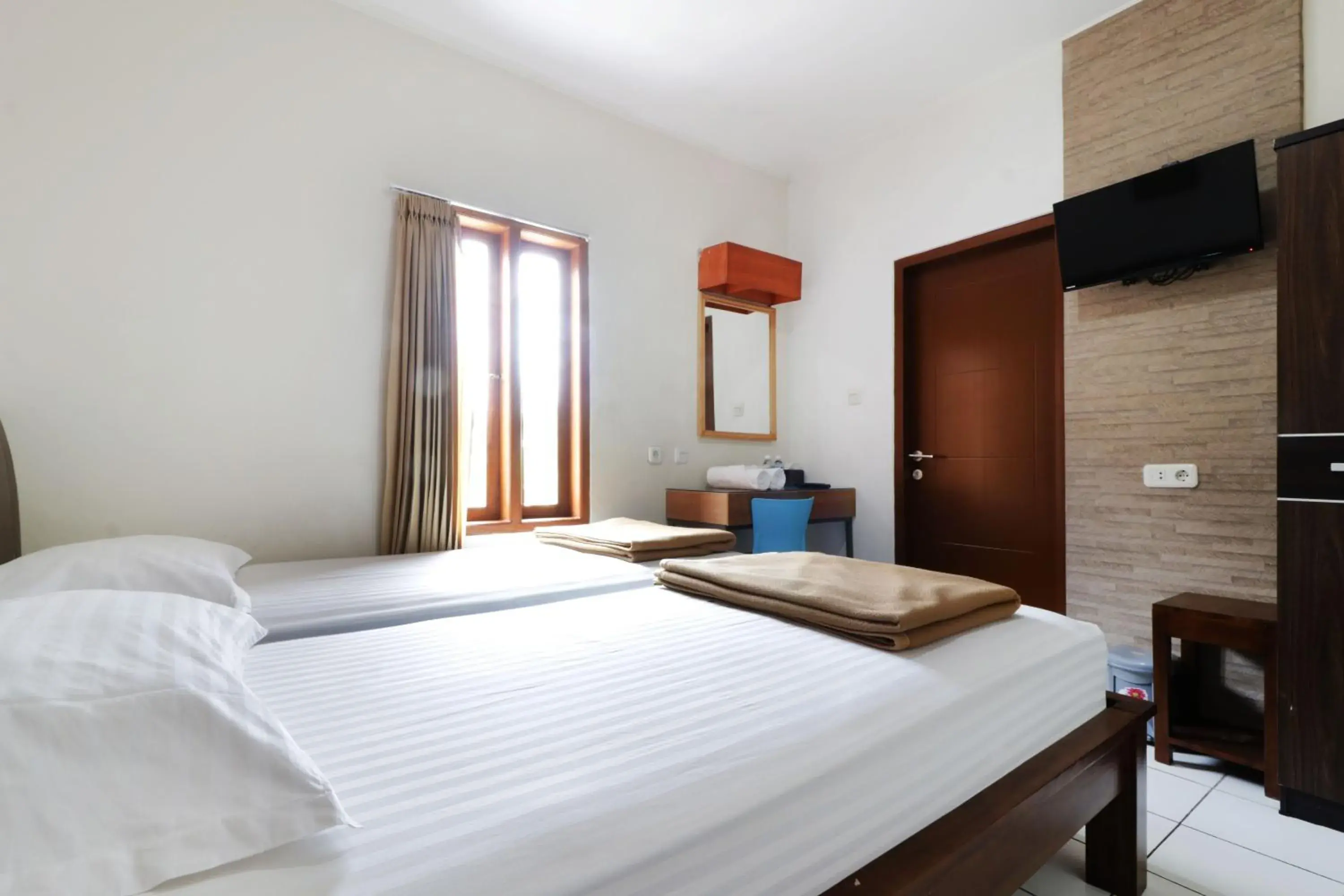 Bedroom, Bed in Jayagiri Guesthouse By Belgareti Bedroom, Bed in Jayagiri Guesthouse By Belgareti