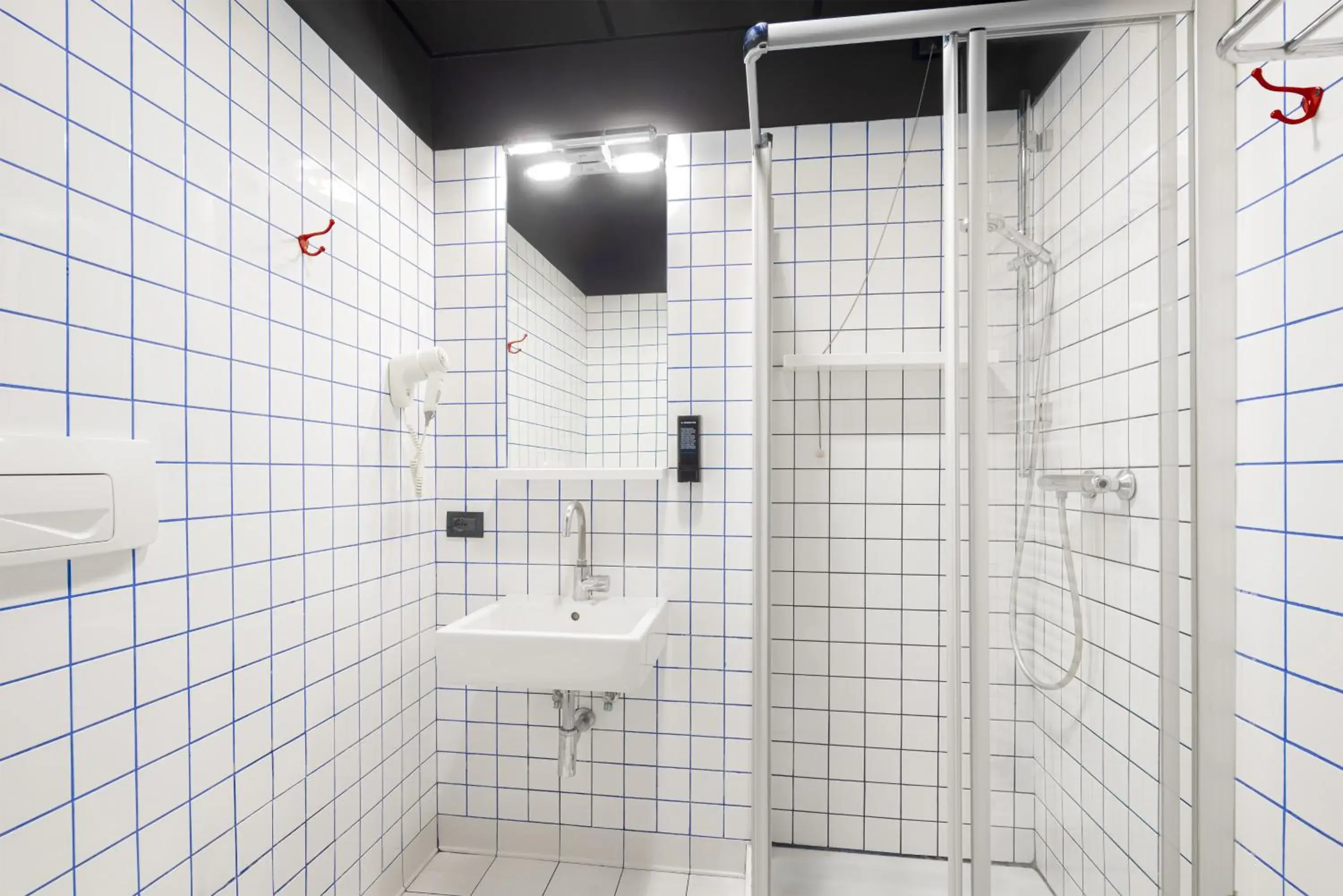 Shower, Bathroom in Generator Rome