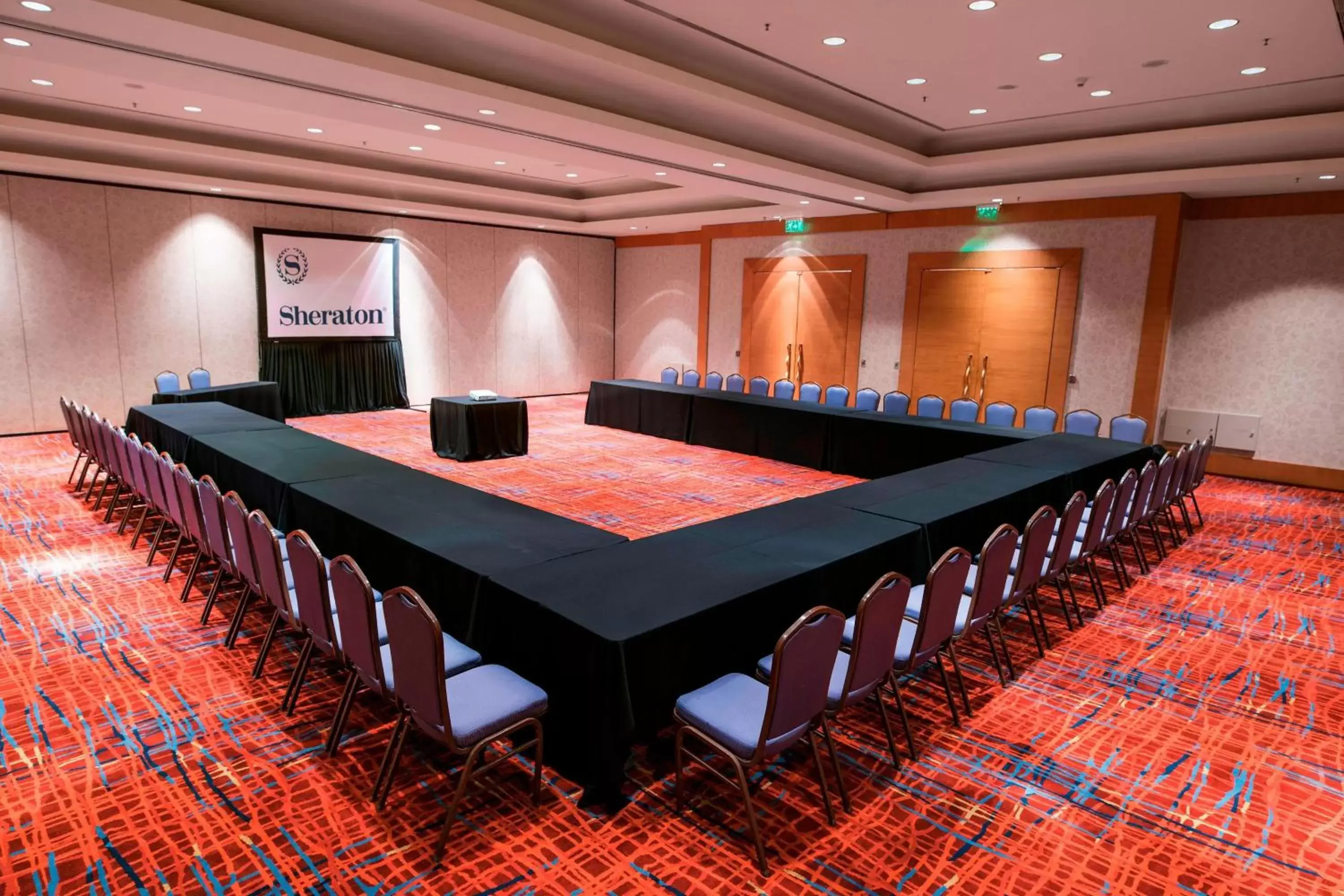 Meeting/conference room in Sheraton Pilar Hotel & Convention Center