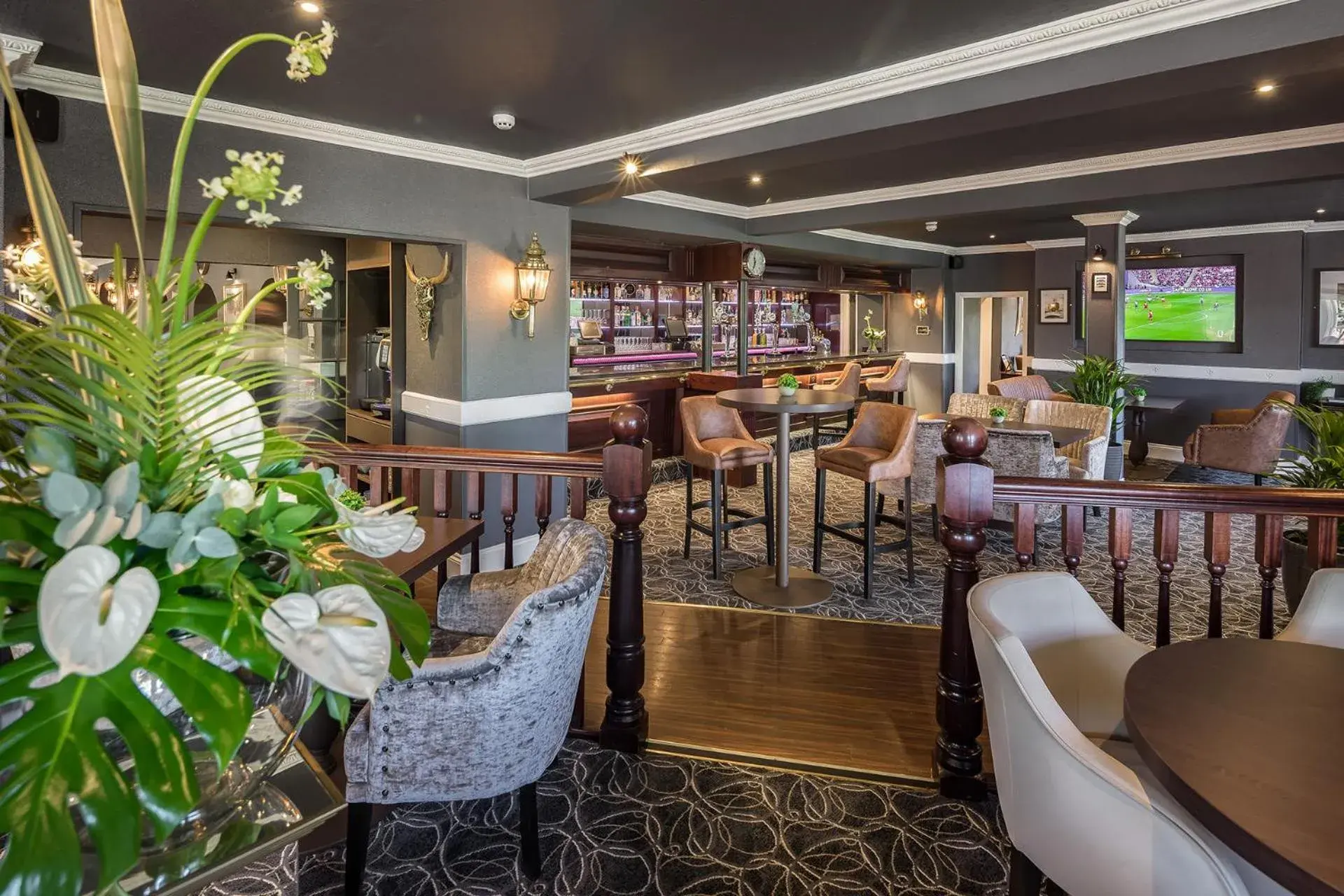 Restaurant/places to eat, Lounge/Bar in The Devon Hotel