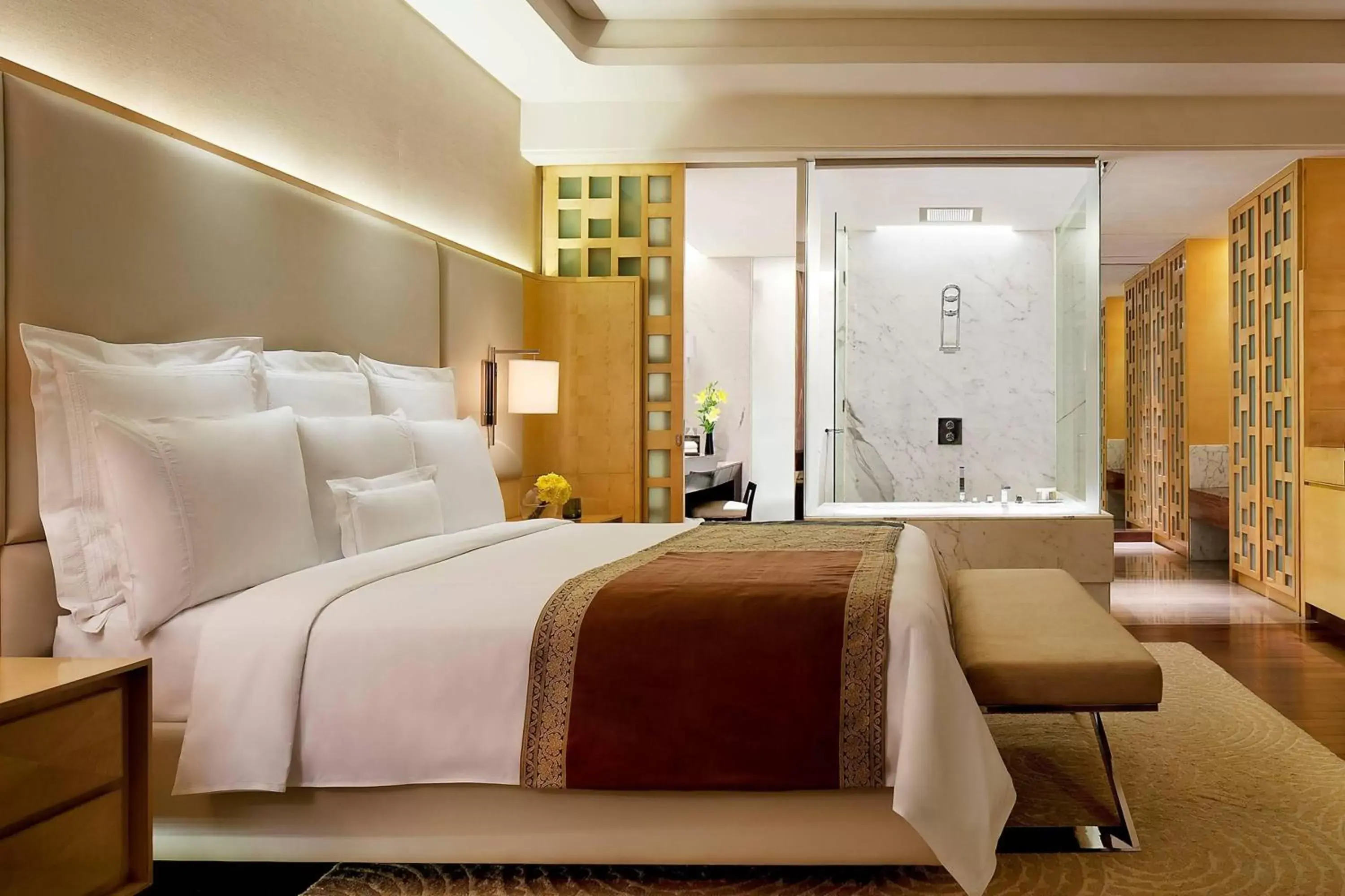 Photo of the whole room, Bed in JW Marriott Hotel Chandigarh