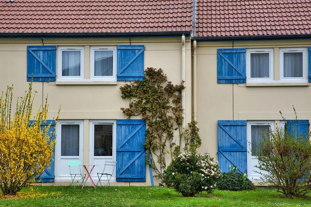 Property building in Sure Hotel by Best Western Plaisir