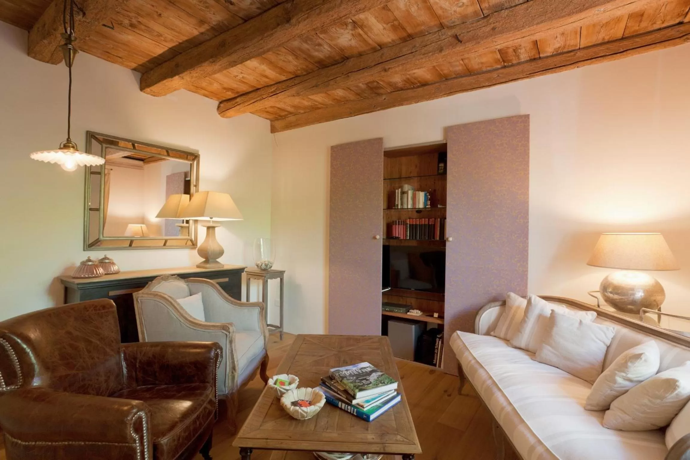 Communal lounge/ TV room, Seating Area in Case di Sotto, House & Breakfast