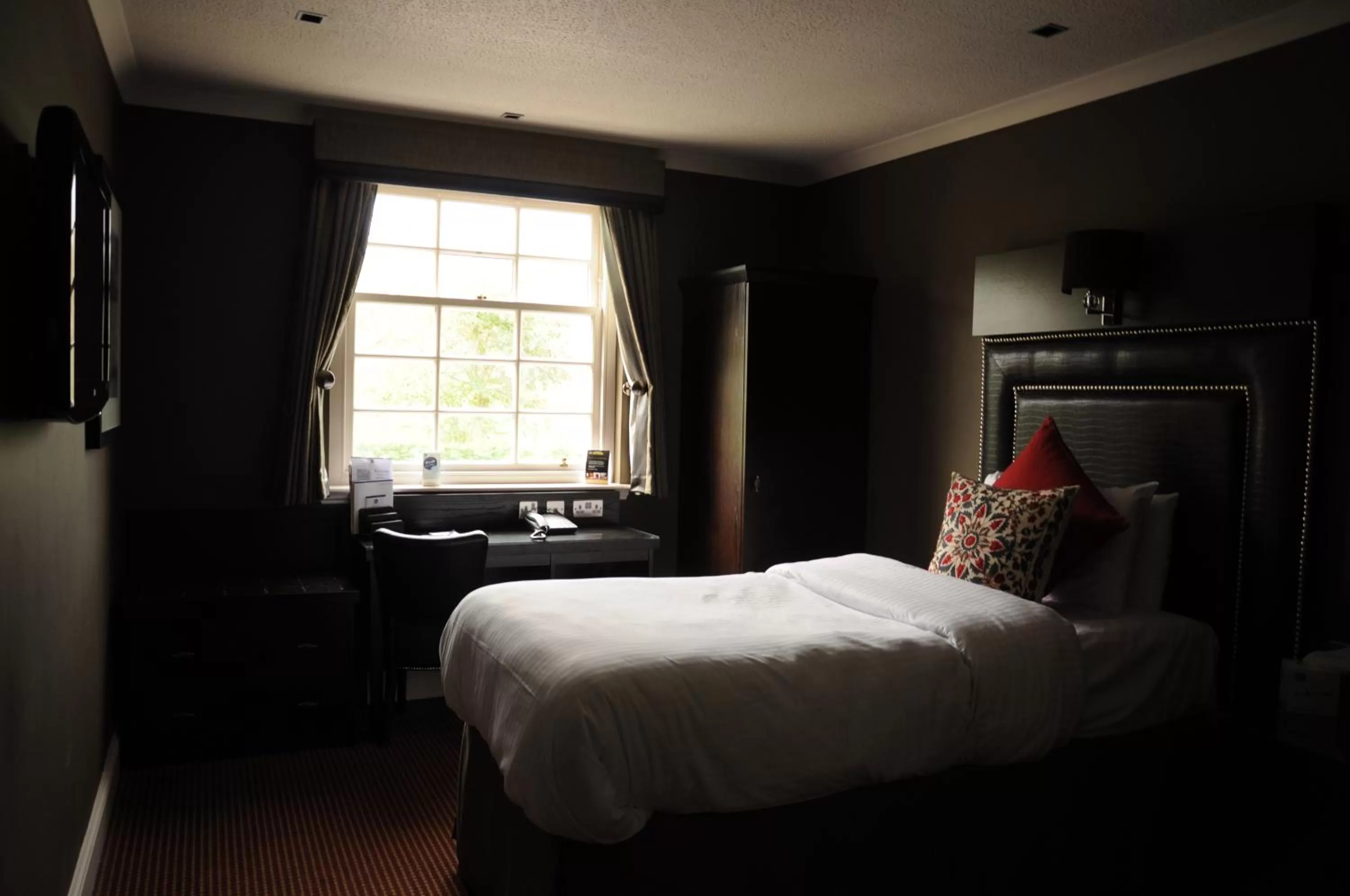 Bed in Eglinton Arms Hotel, BW Premier Collection