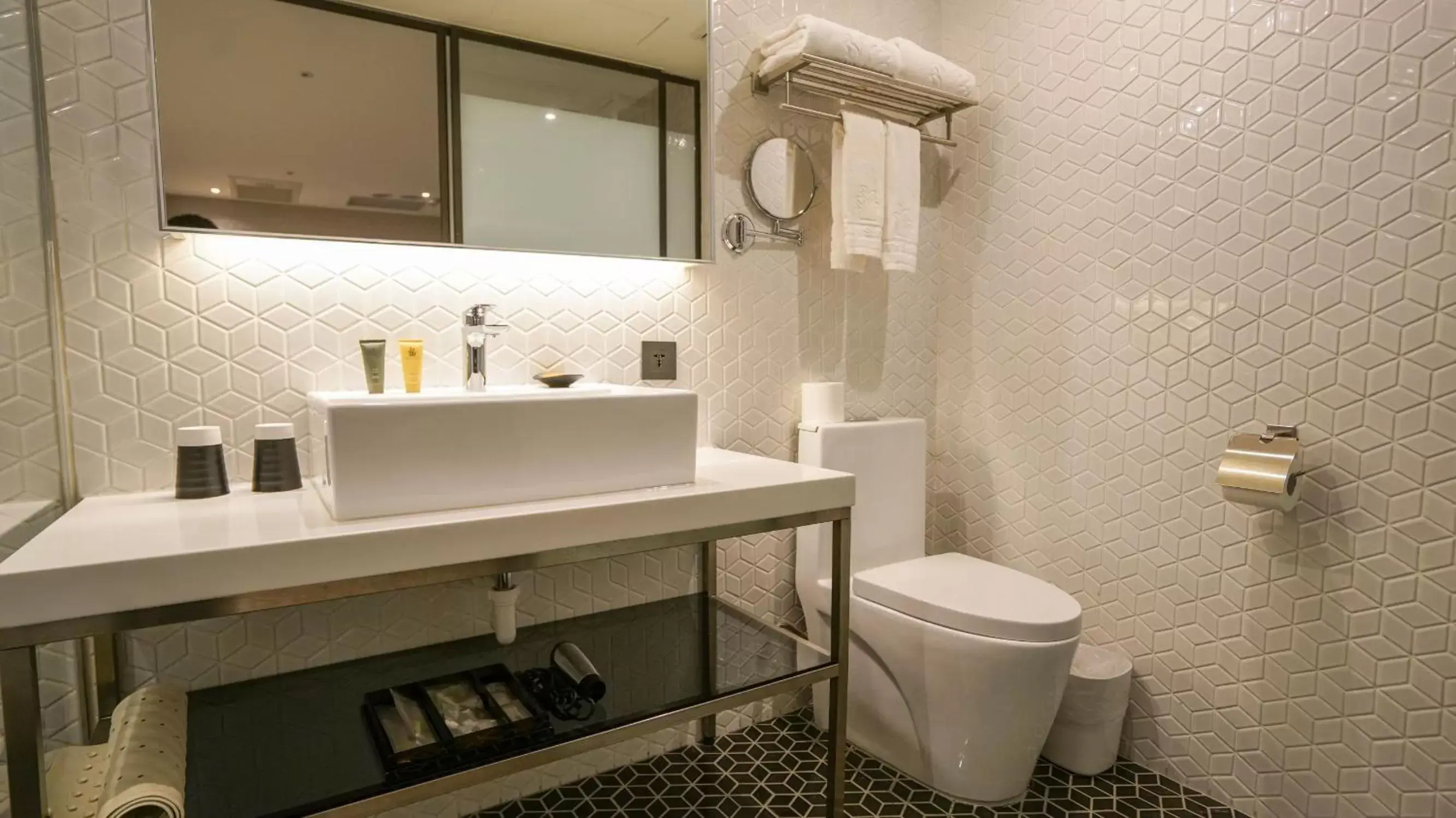 Toilet, Bathroom in City Suites - Taipei Nandong