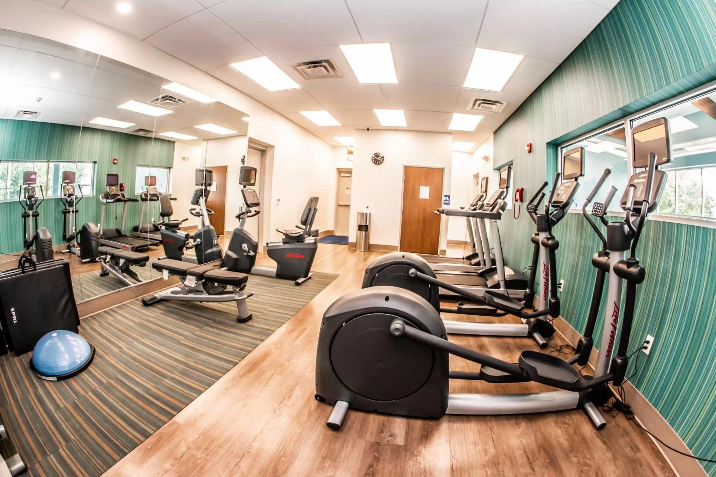 Spa and wellness centre/facilities in Holiday Inn Express - Allentown North by IHG