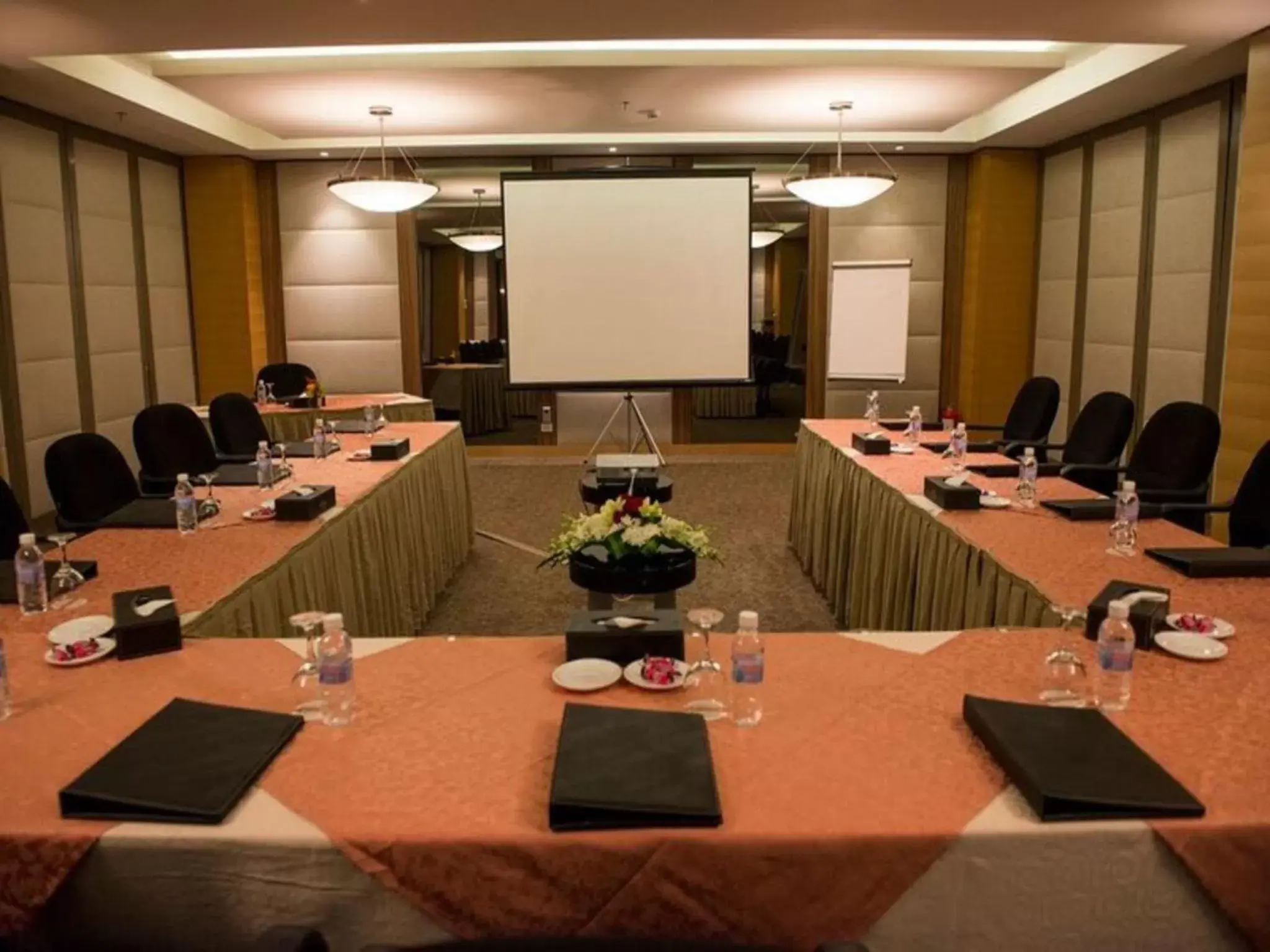 Banquet/Function facilities, Business Area/Conference Room in Executives Hotel - Olaya