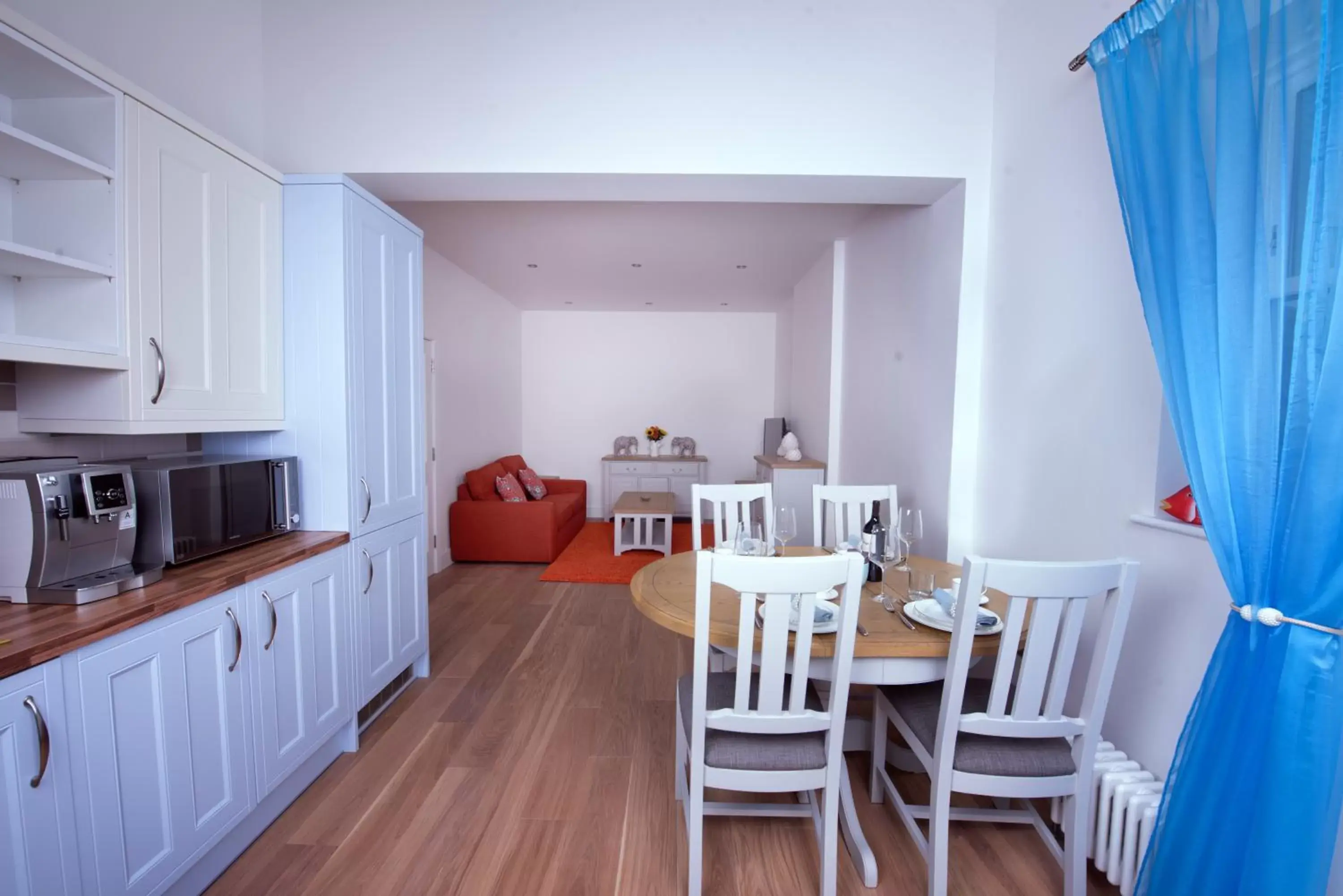 Dining Area in Best Luxury Apart Hotel in Oxford- Beechwood House