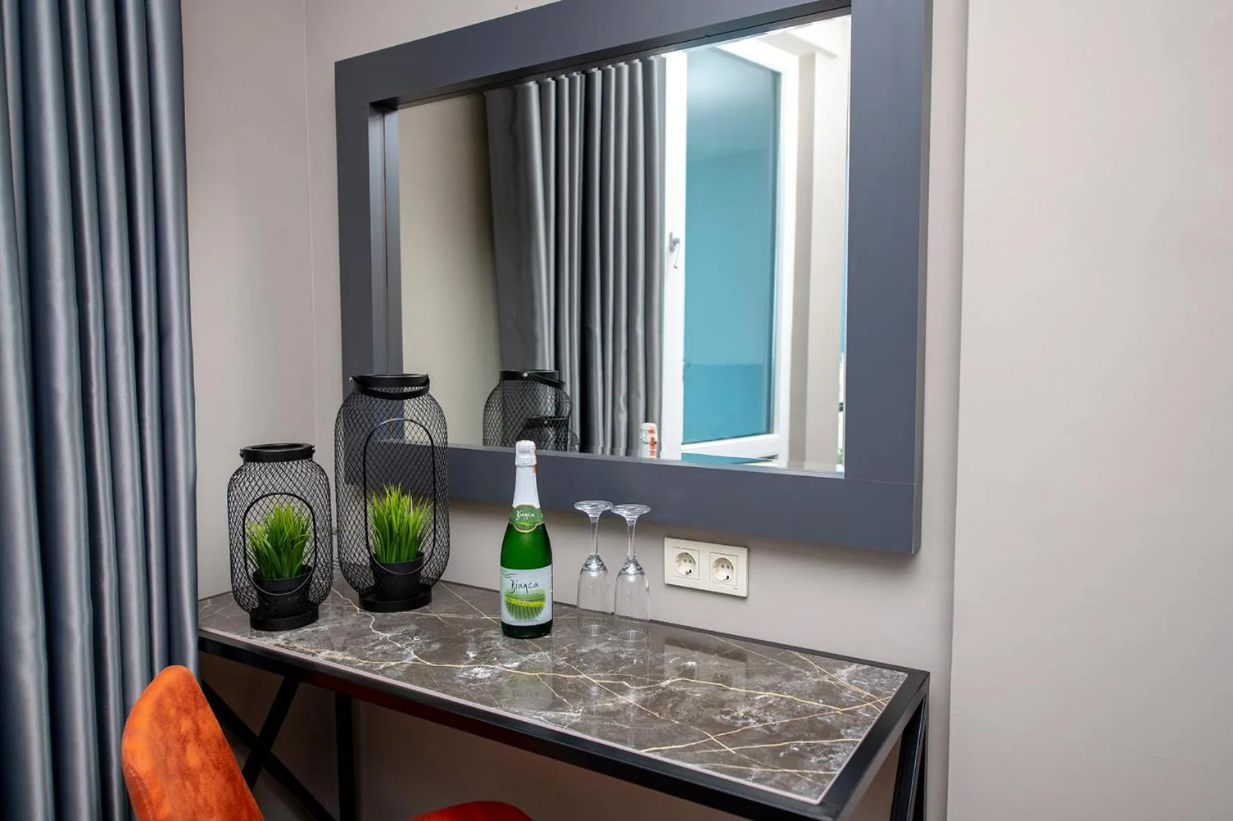 Decorative detail in Tourist Hotel