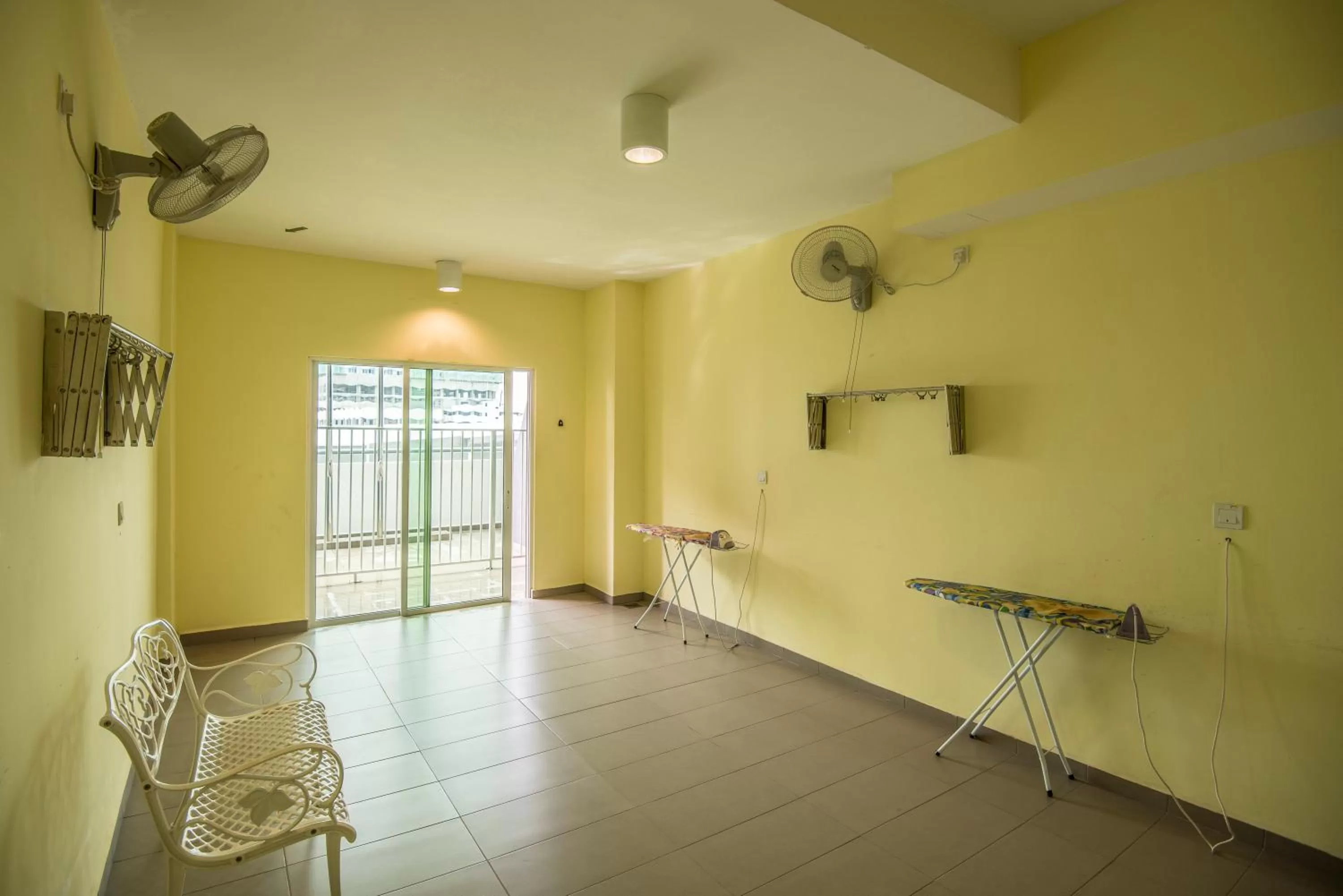 Area and facilities in Marvelux Hotel