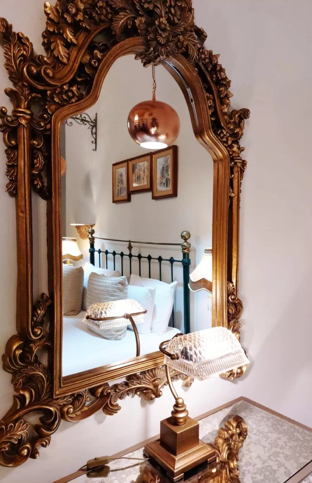 Decorative detail, Bed in Casa Birmula Boutique Hotel