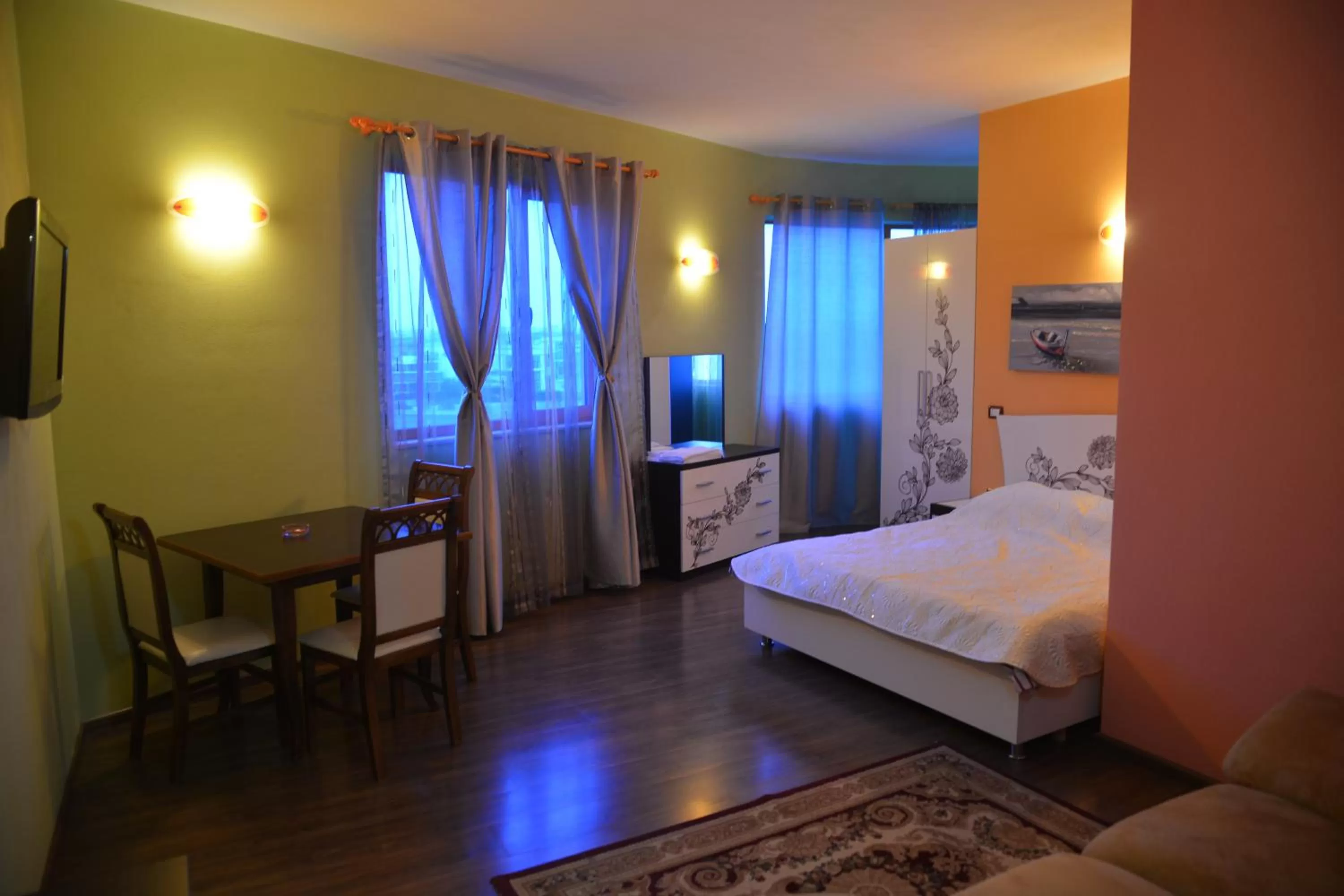 Bedroom, Room Photo in Royal gaz Hotel