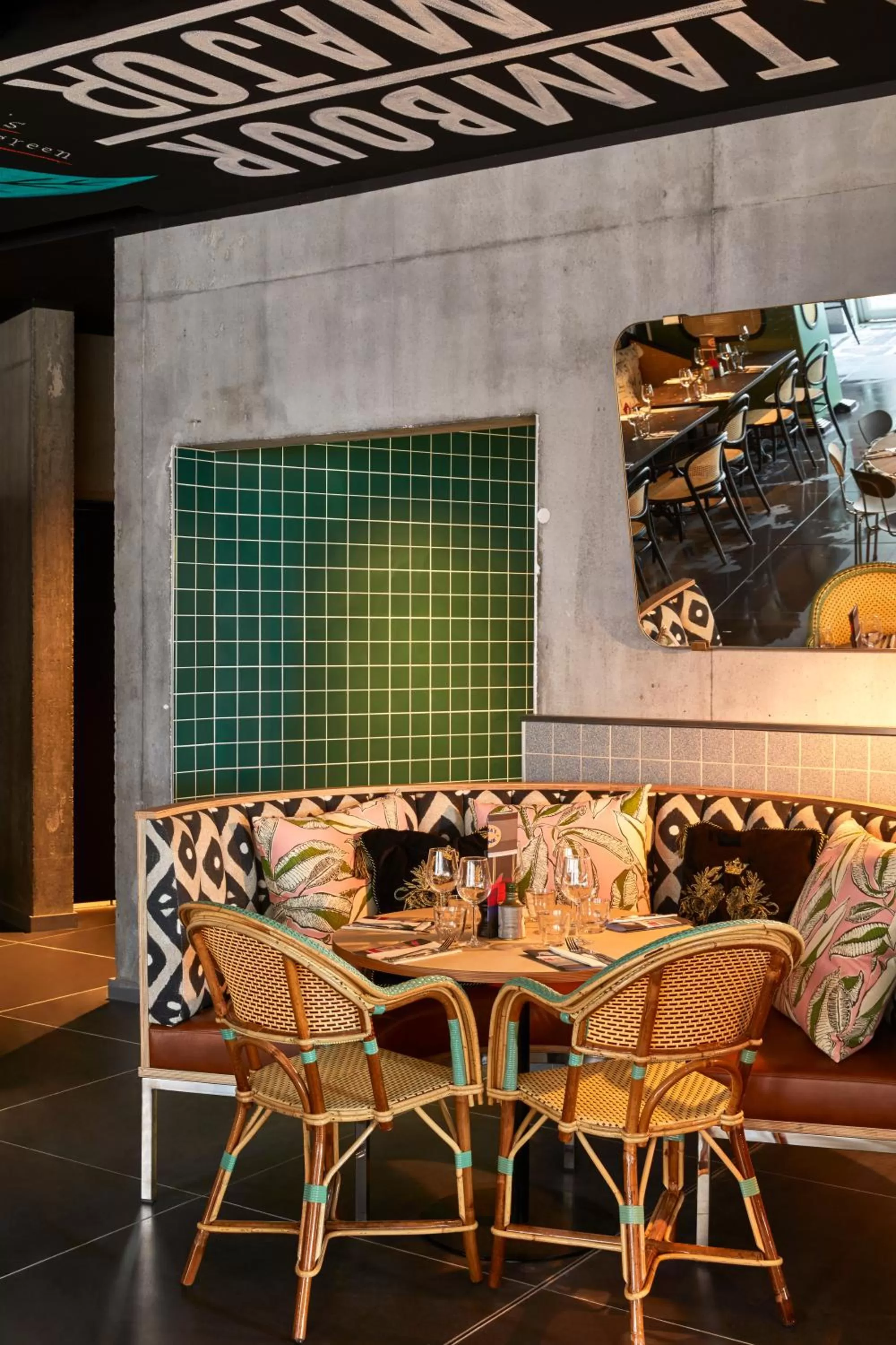 Restaurant/places to eat in Mama Shelter Lille