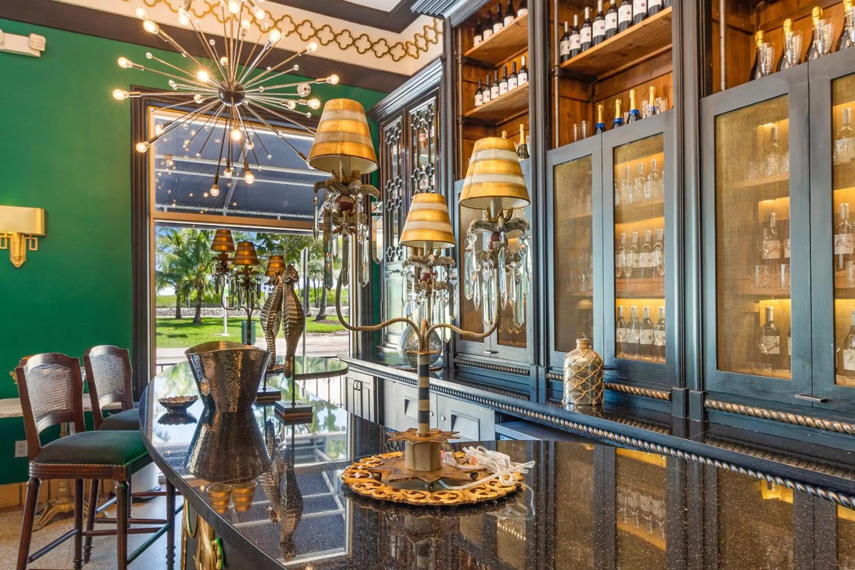 Lobby or reception, Lounge/Bar in Cavalier South Beach Hotel