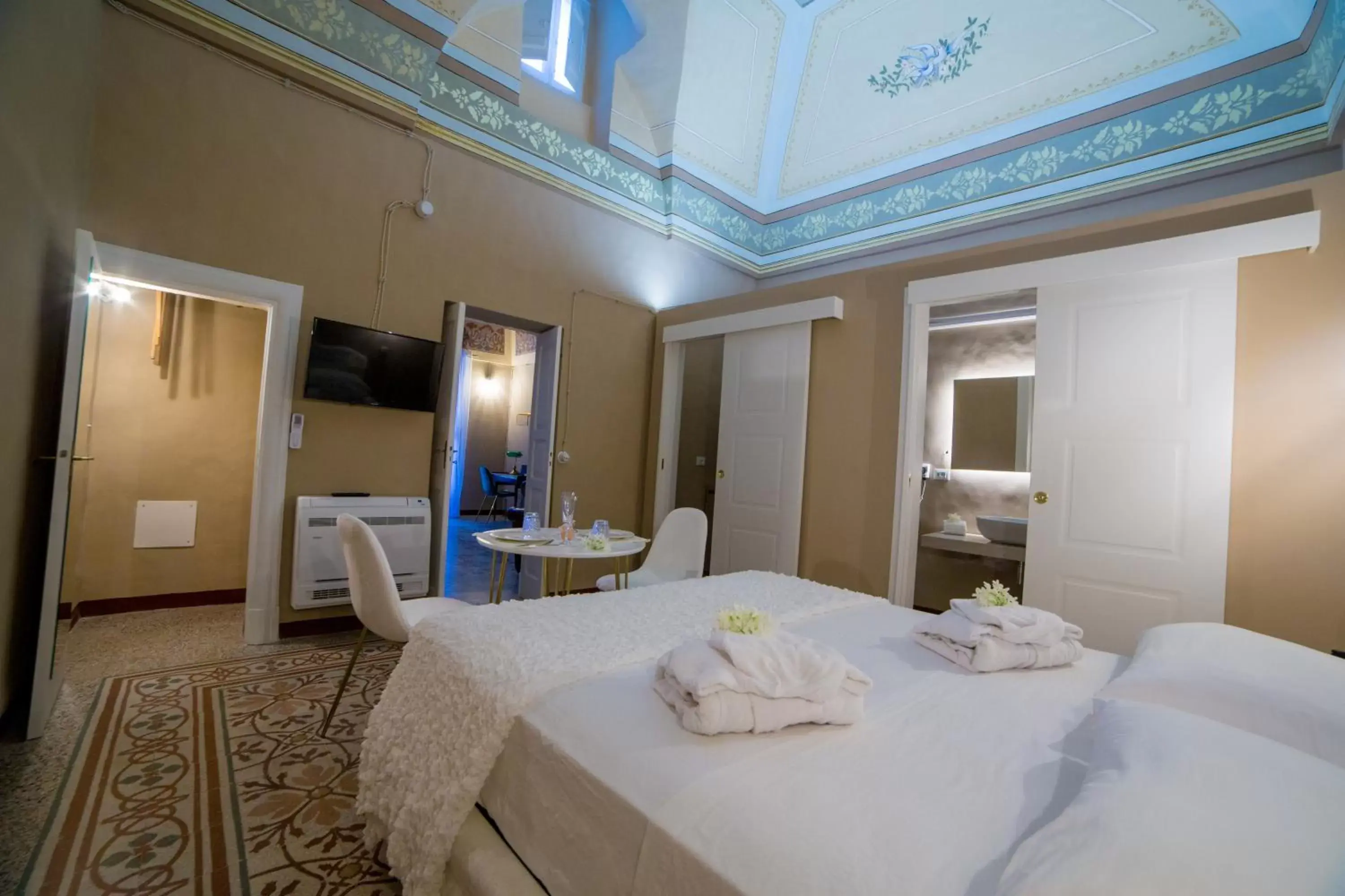 Bed in Dama Bianca Boutique Hotel Ostuni