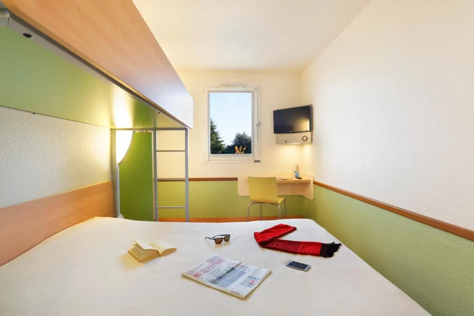 Bedroom in Hotel Ibis Budget Cosne Sur Loire