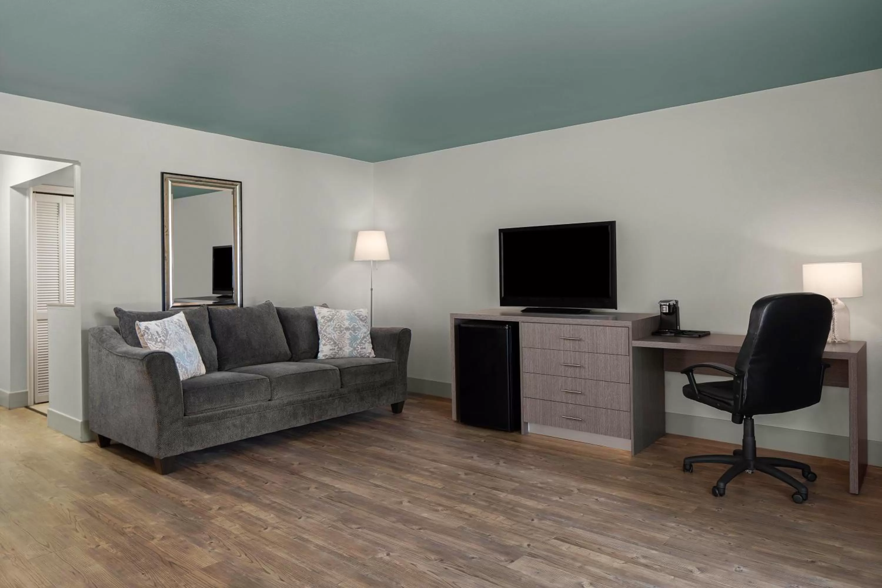 Bed in Carlsbad by the Sea Hotel