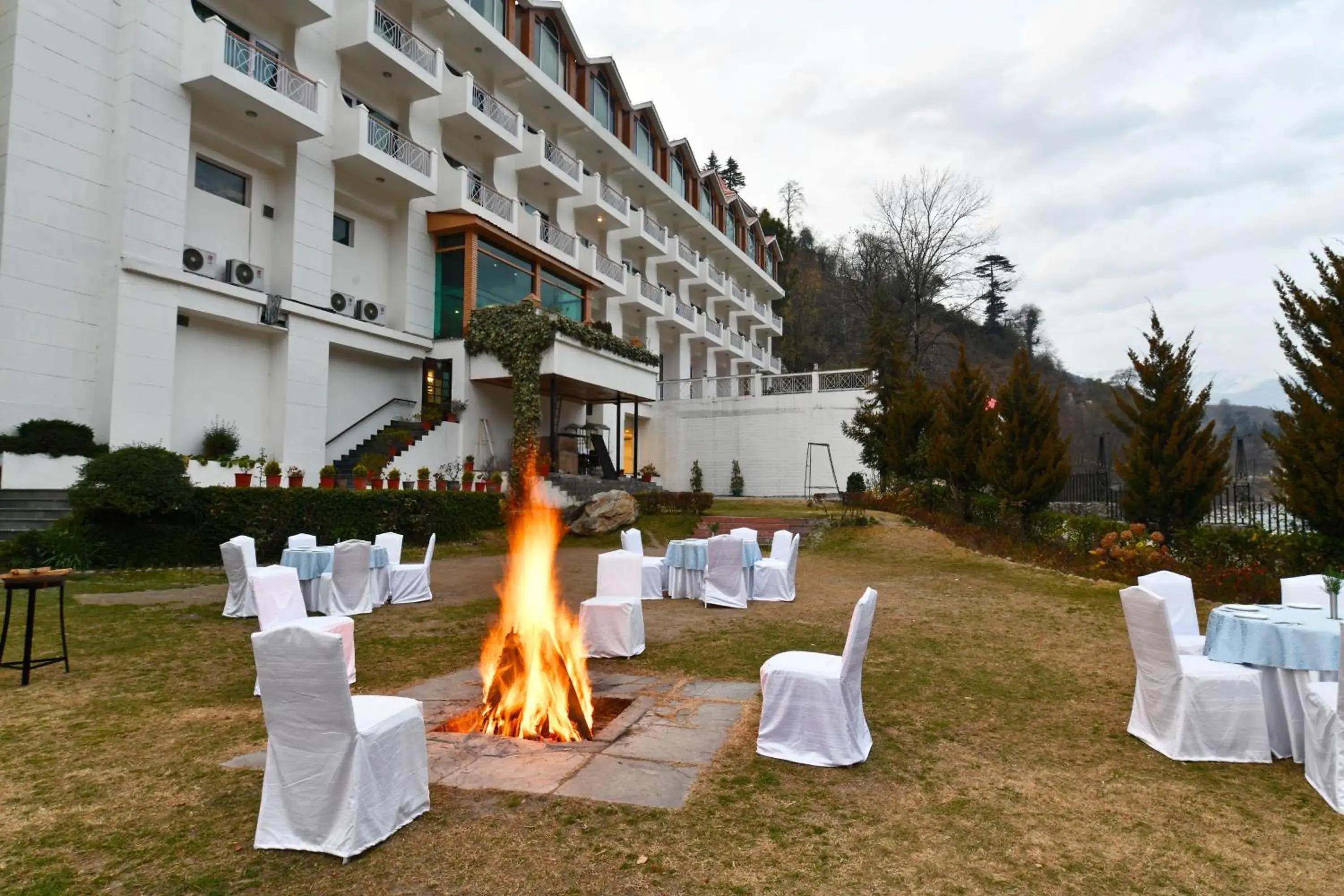 Banquet Facilities in Mastiff Grand Manali Resort