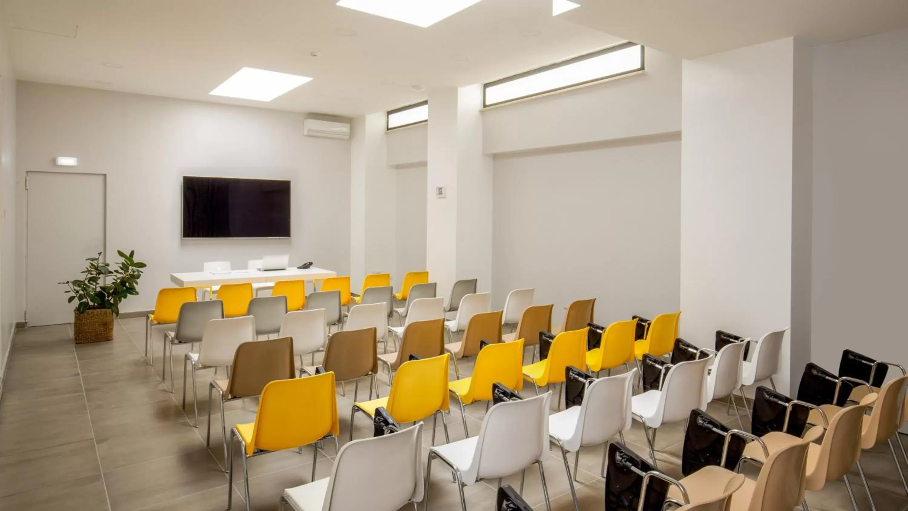 Meeting/conference room in Urban Garden Hotel