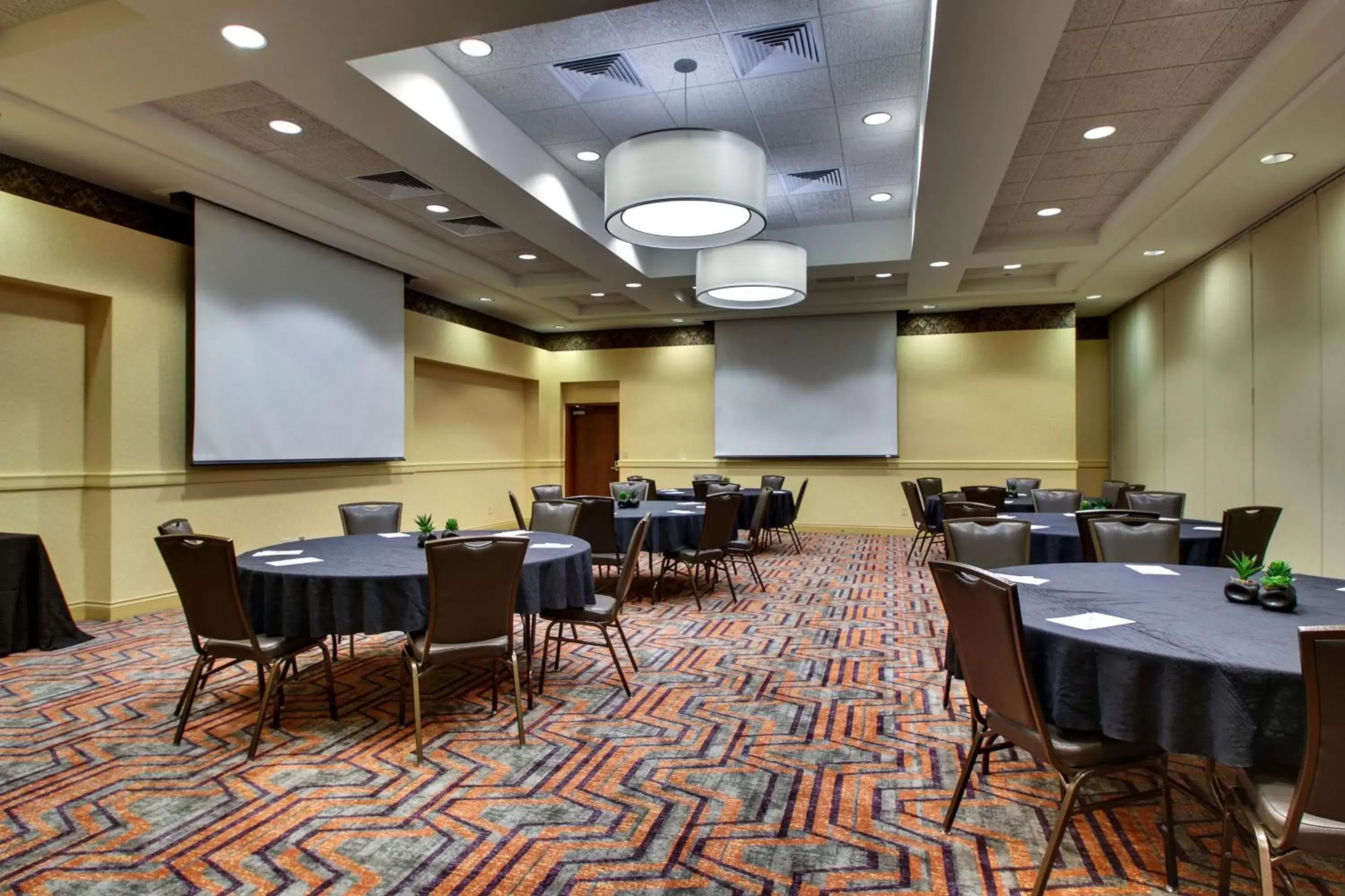 Meeting/conference room in Drury Inn & Suites Charlotte Northlake