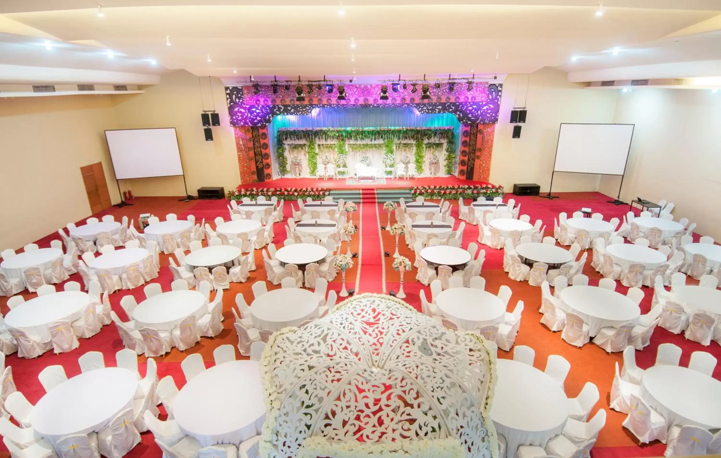 Banquet/Function facilities, Banquet Facilities in 100 Sunset Kuta Hotel & Ballroom