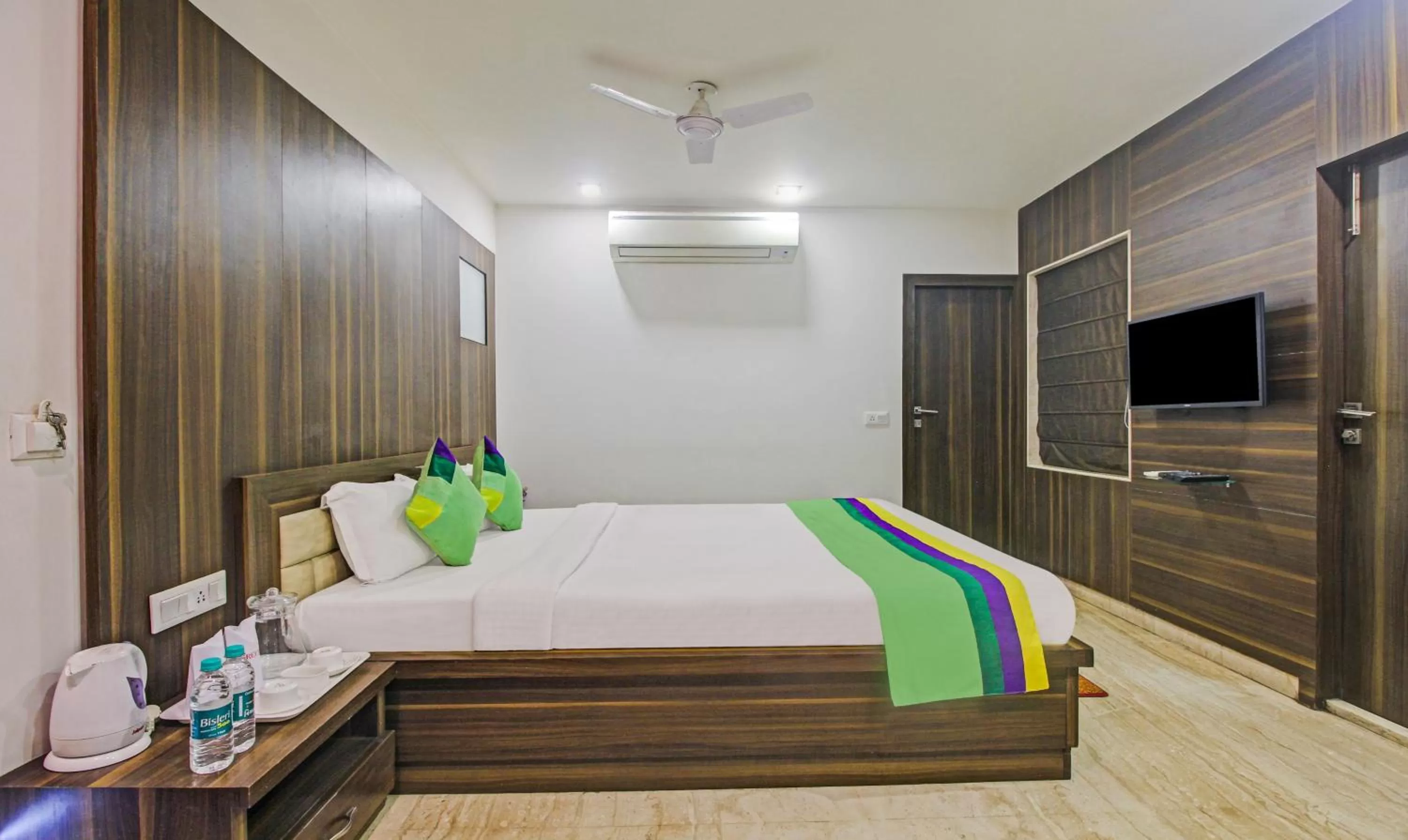 Bed in Treebo Sreema Saltlake Near City Centre Mall