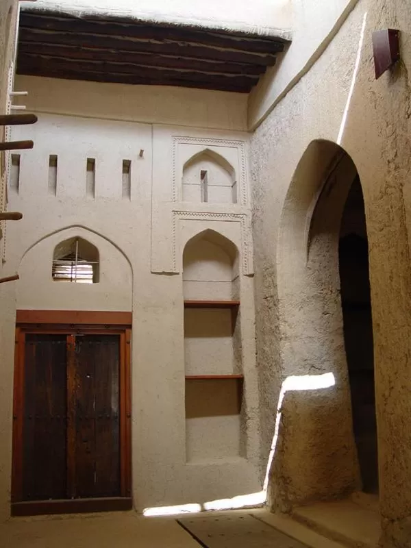 Area and facilities in Jibreen Hotel