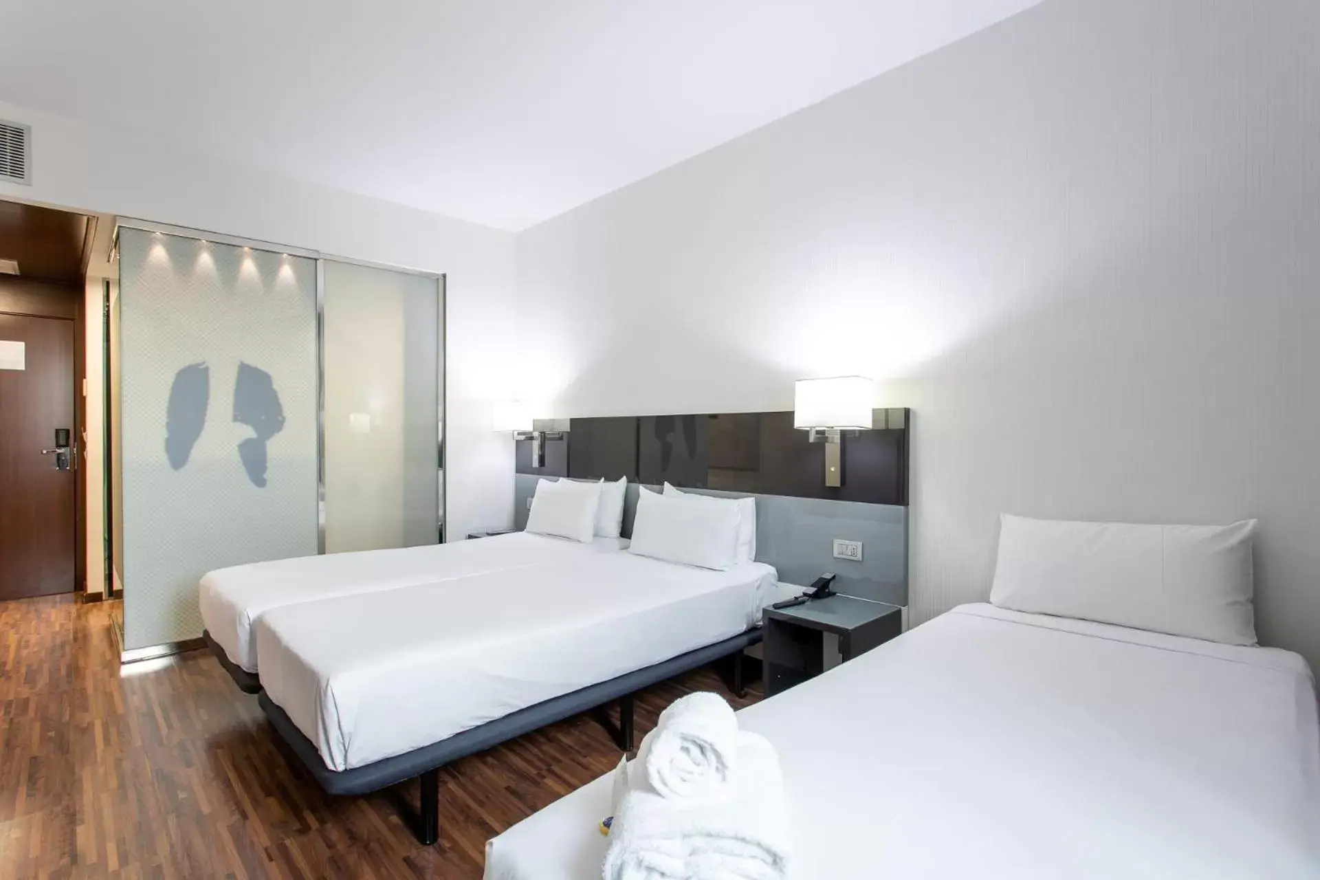 Photo of the whole room, Bed in Hotel Ciudad de Móstoles