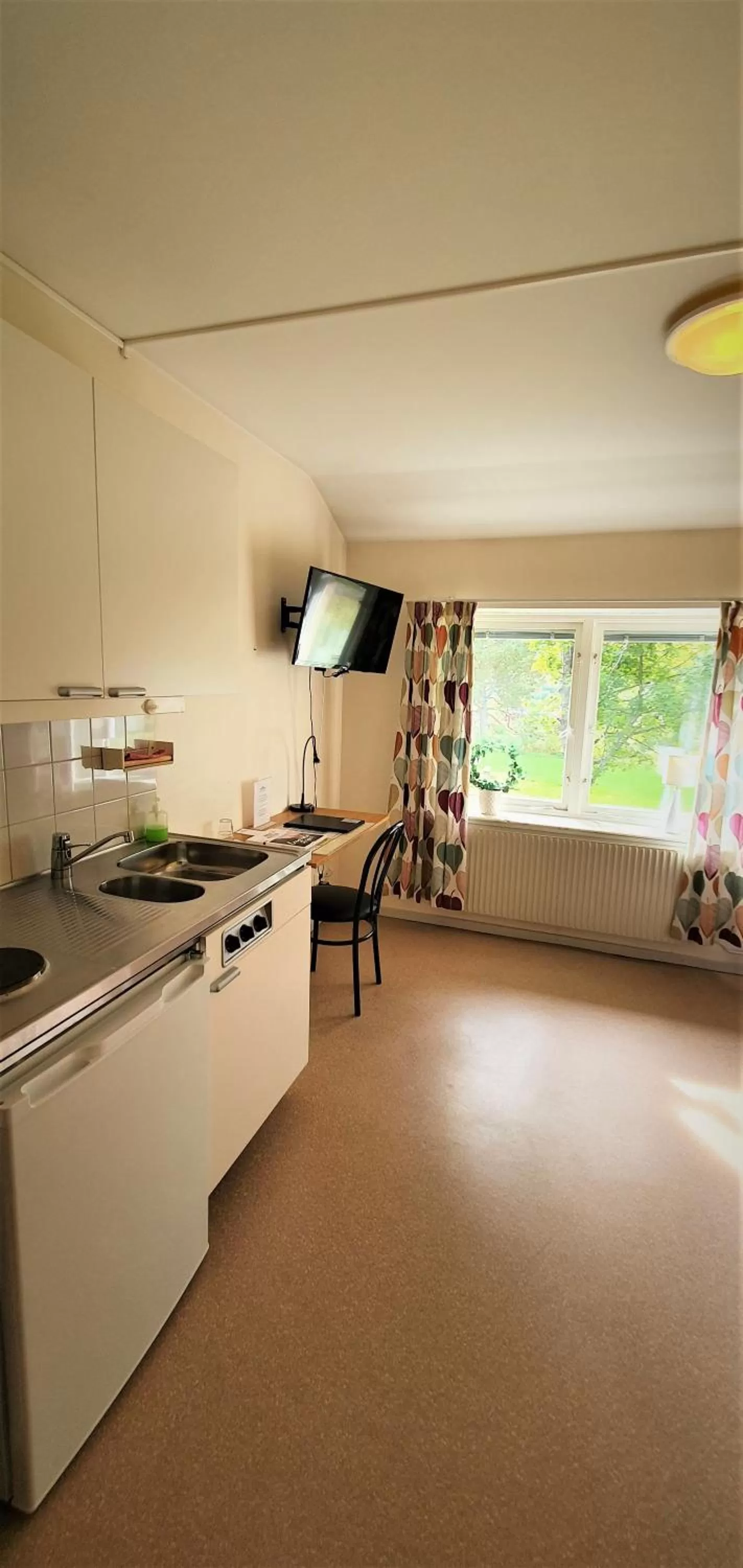 Photo of the whole room in Nipanhotellet