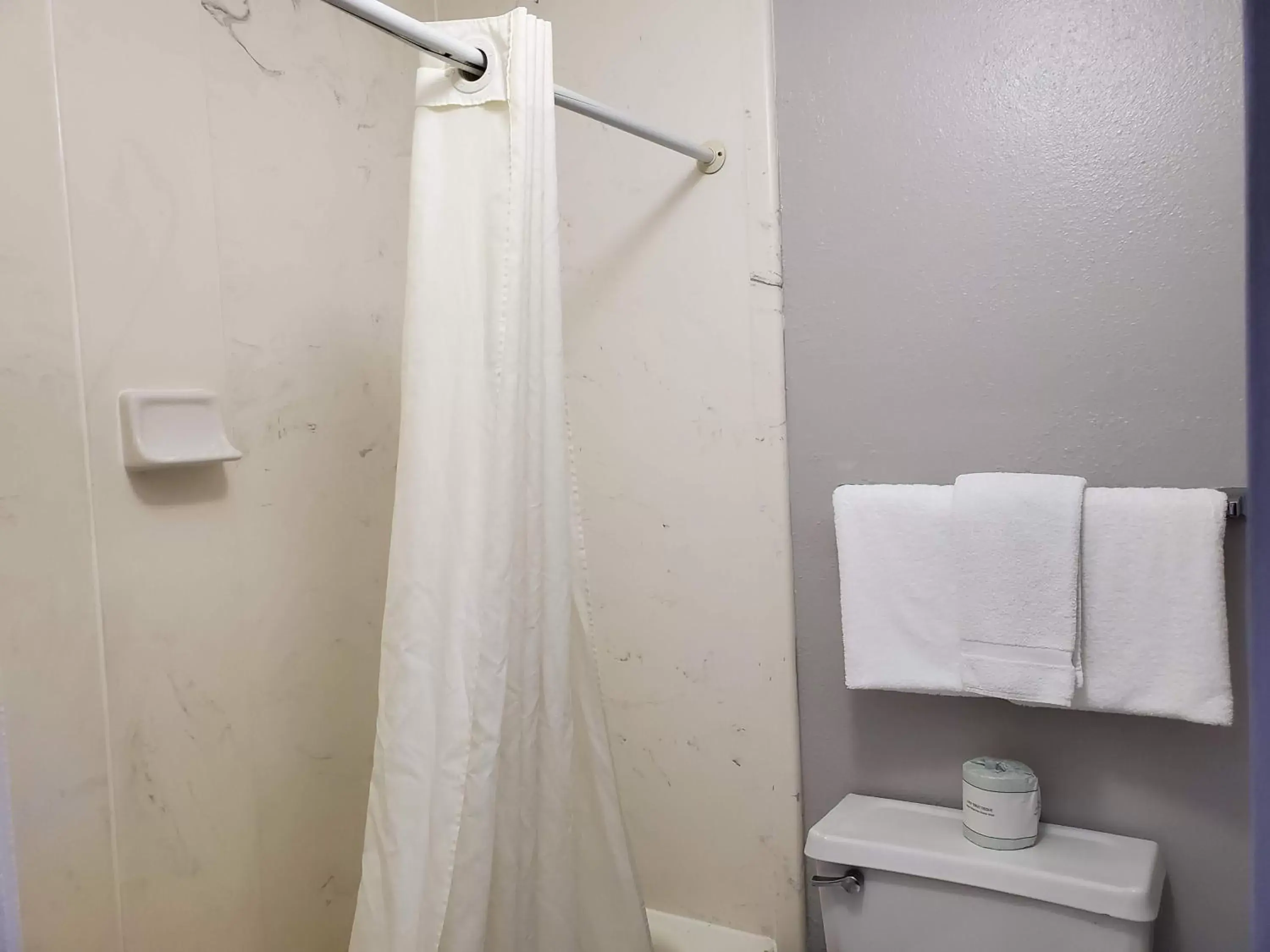 Bathroom in Americas Best Value Inn Wildersville