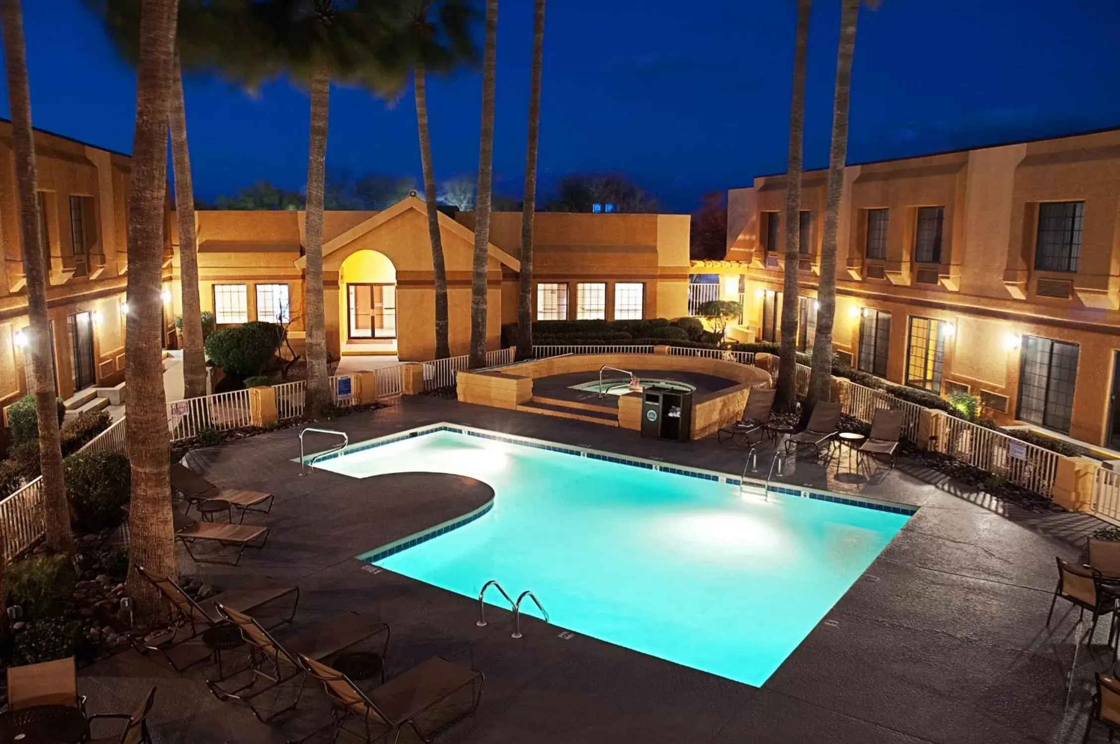 Swimming Pool in Best Western Green Valley Inn