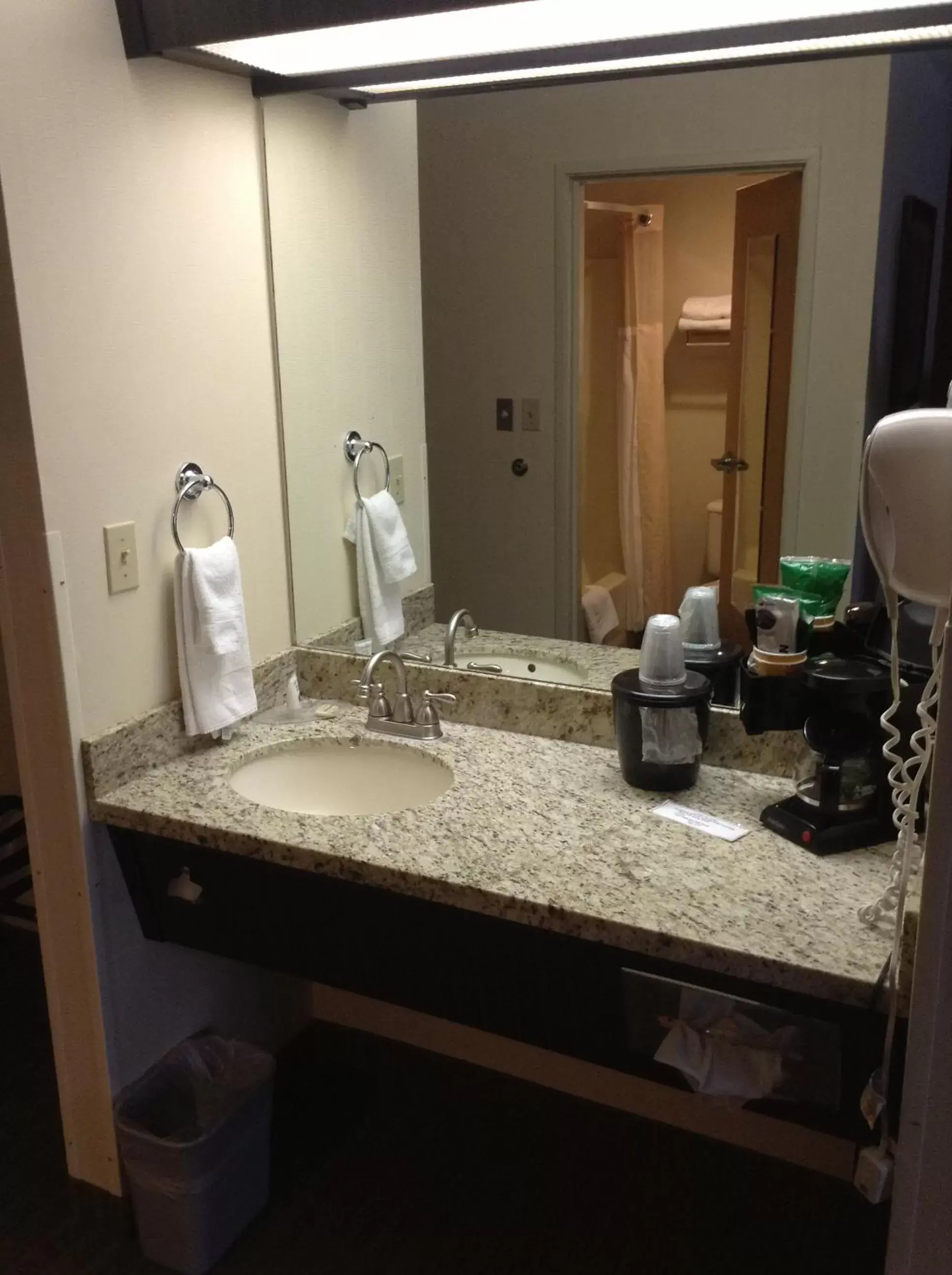 Bathroom in Inn America - Boise