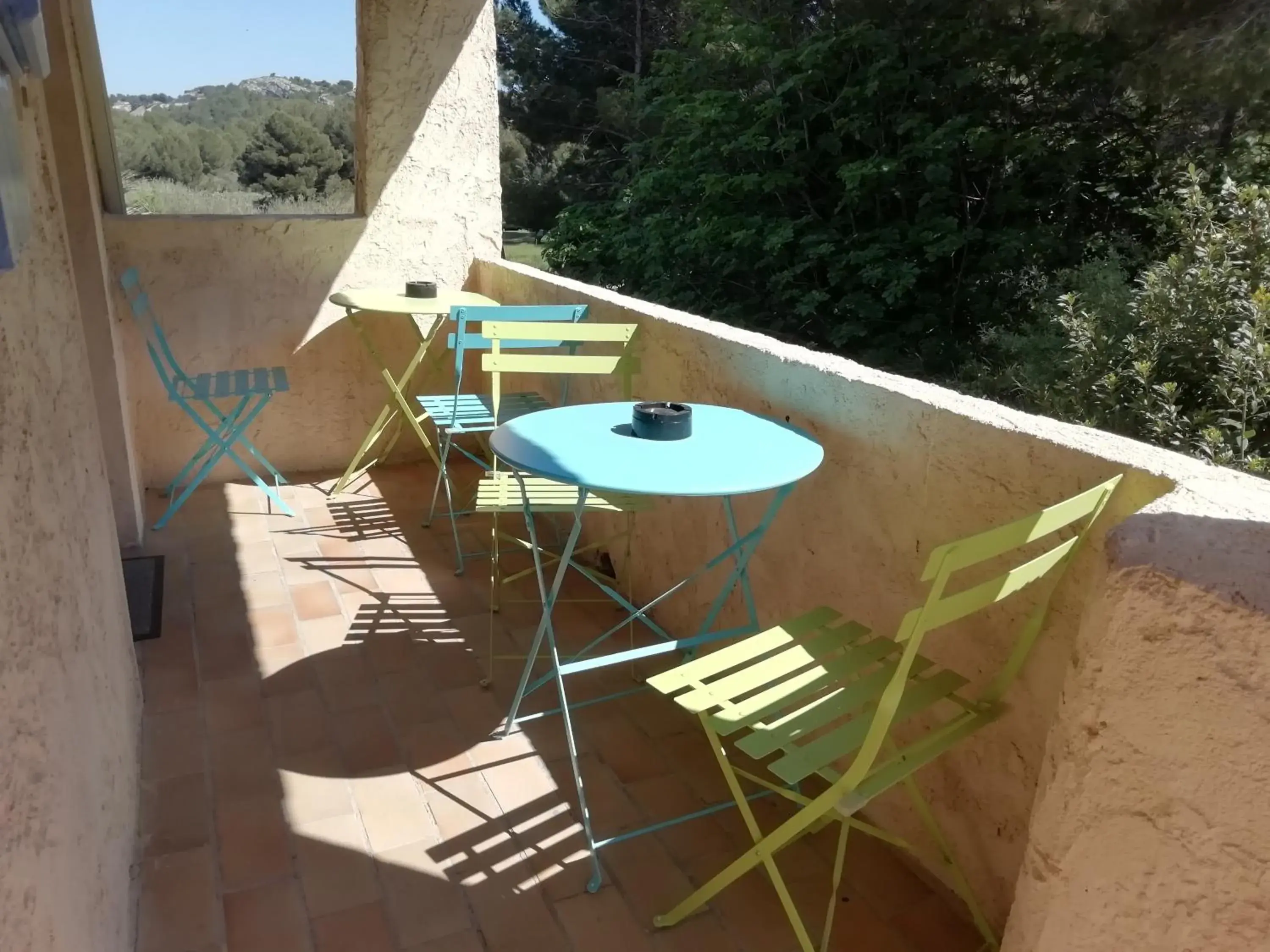 Patio, Balcony/Terrace in Auberge La Folie