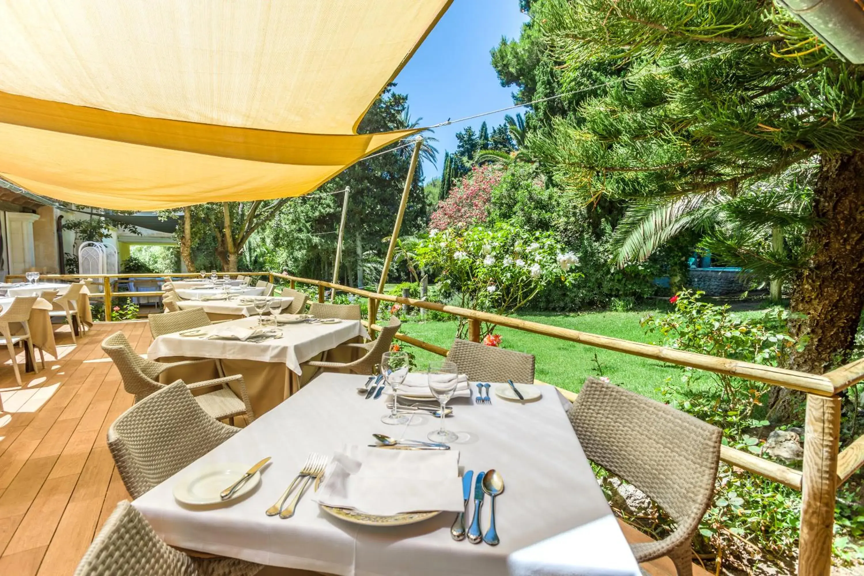 Breakfast in Lago Garden Apart-Suites & Spa Hotel Breakfast in Lago Garden Apart-Suites & Spa Hotel