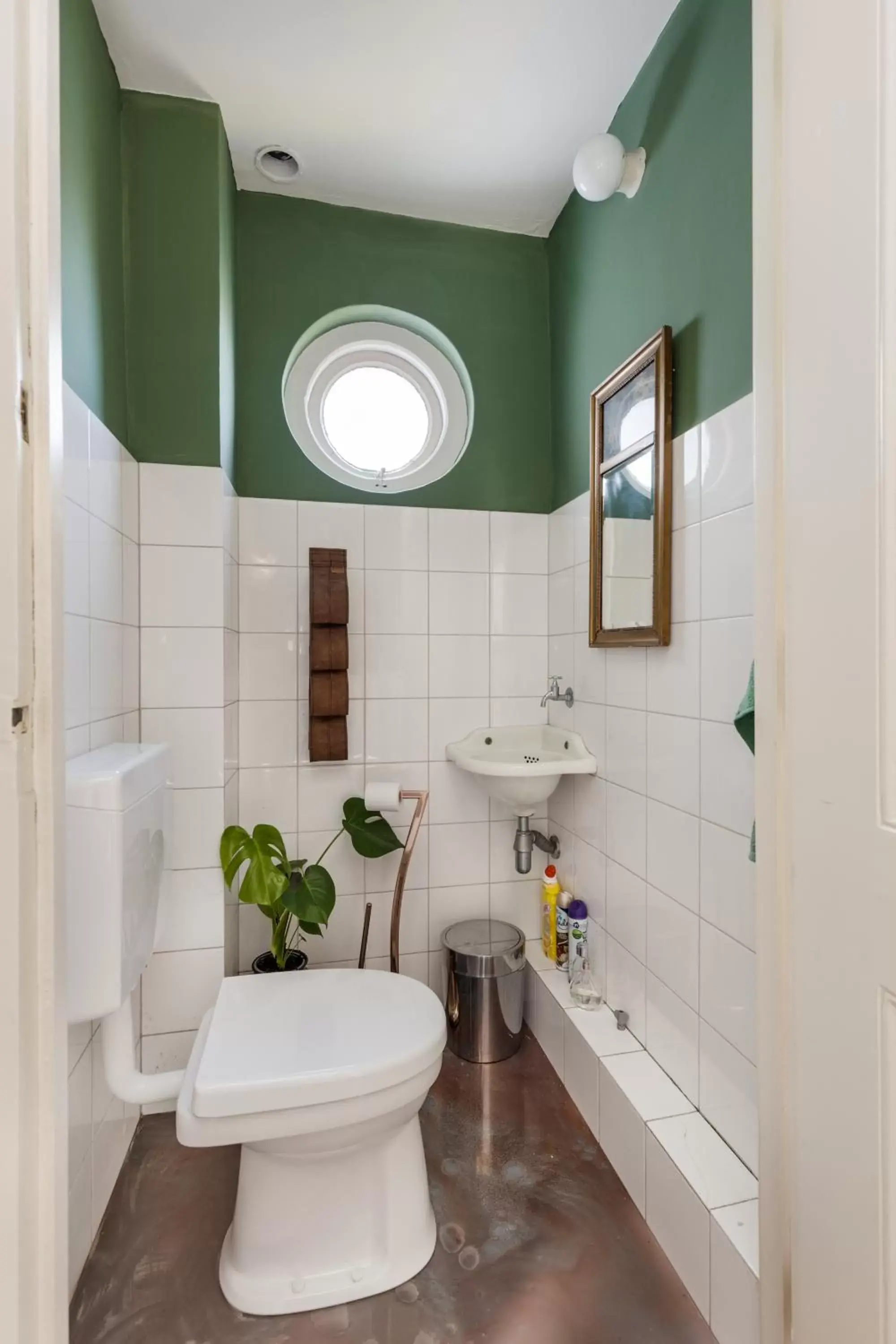 Toilet, Bathroom in Oase van Haarlem, 15 minuten van Amsterdam