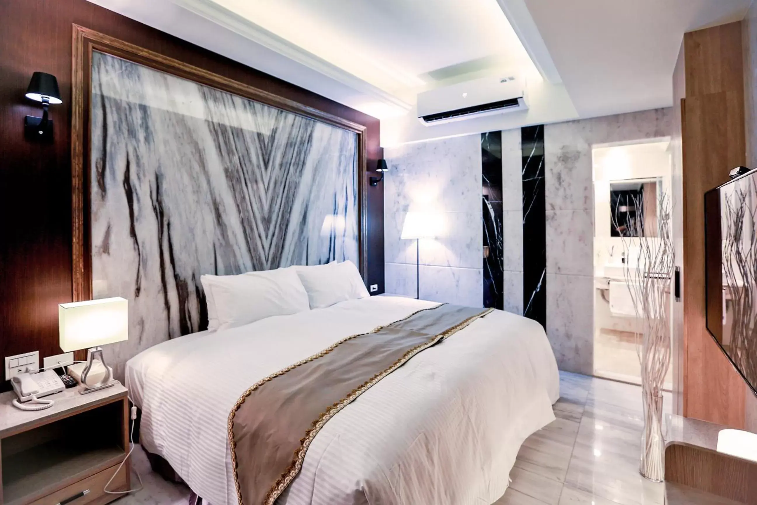 Standard Double Room in Hotel Maple Taiwan Boulevard Standard Double Room in Hotel Maple Taiwan Boulevard