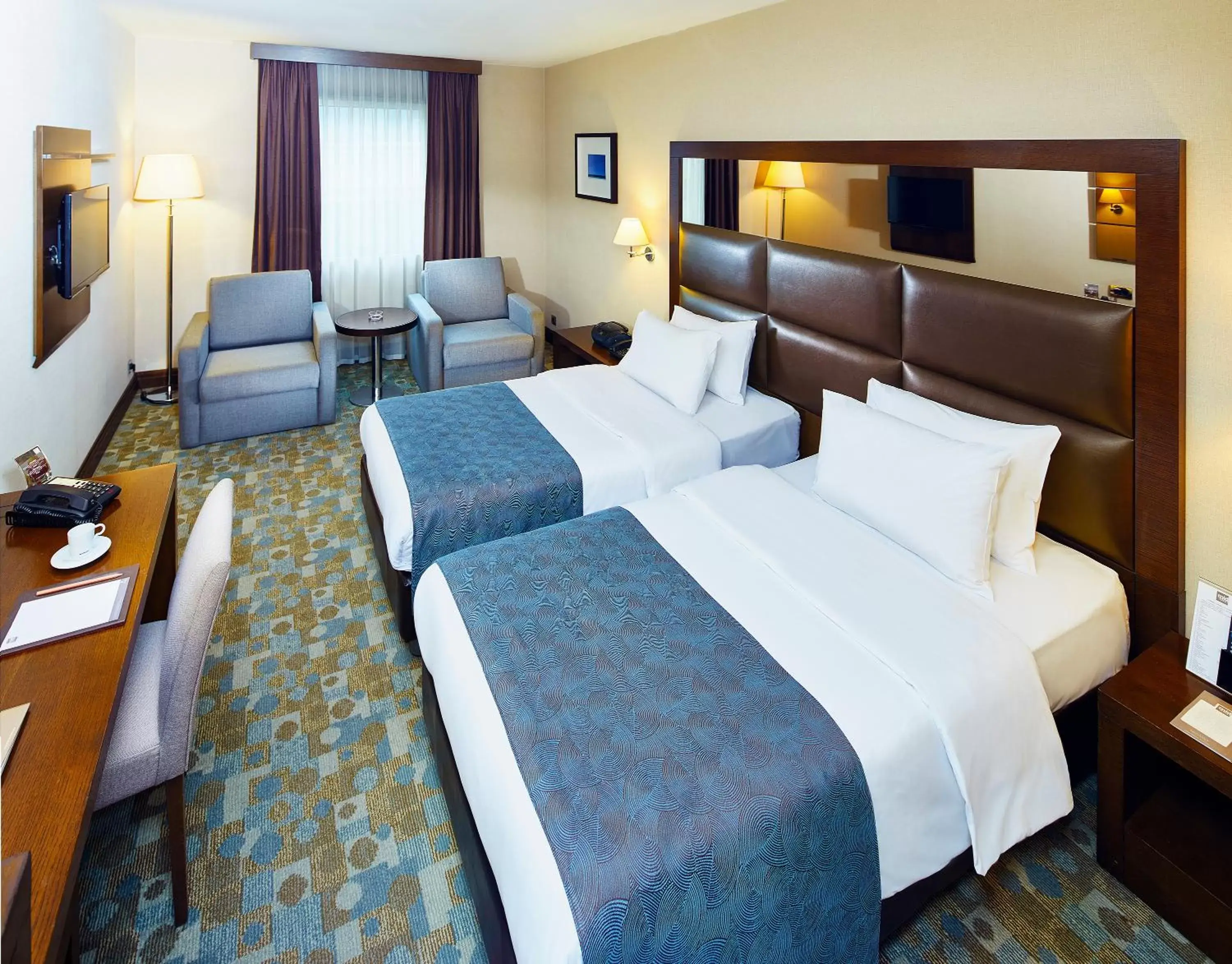 Photo of the whole room, Bed in Midtown Hotel Photo of the whole room, Bed in Midtown Hotel