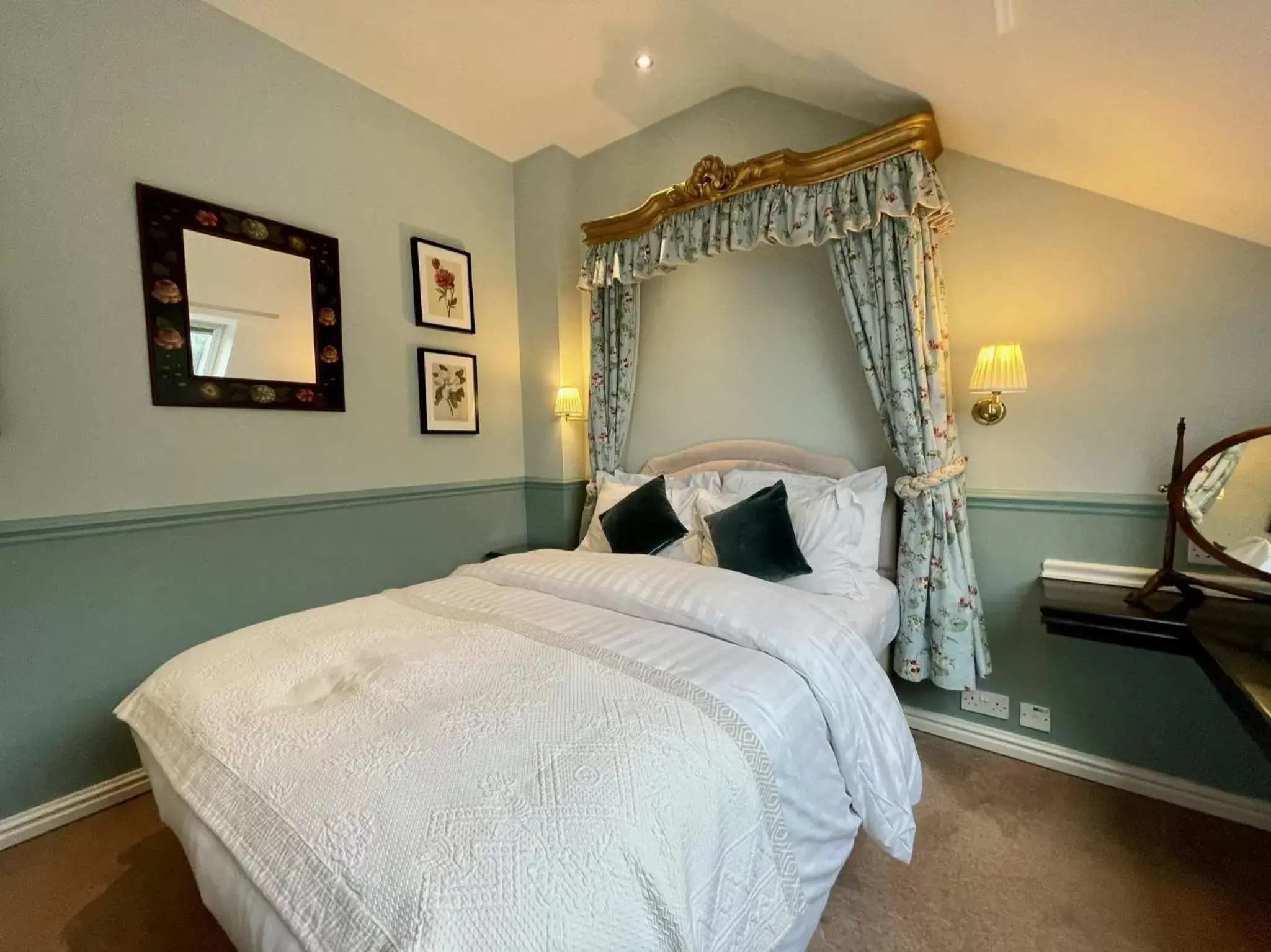 Split-level Suite in Holdsworth House Hotel Split-level Suite in Holdsworth House Hotel