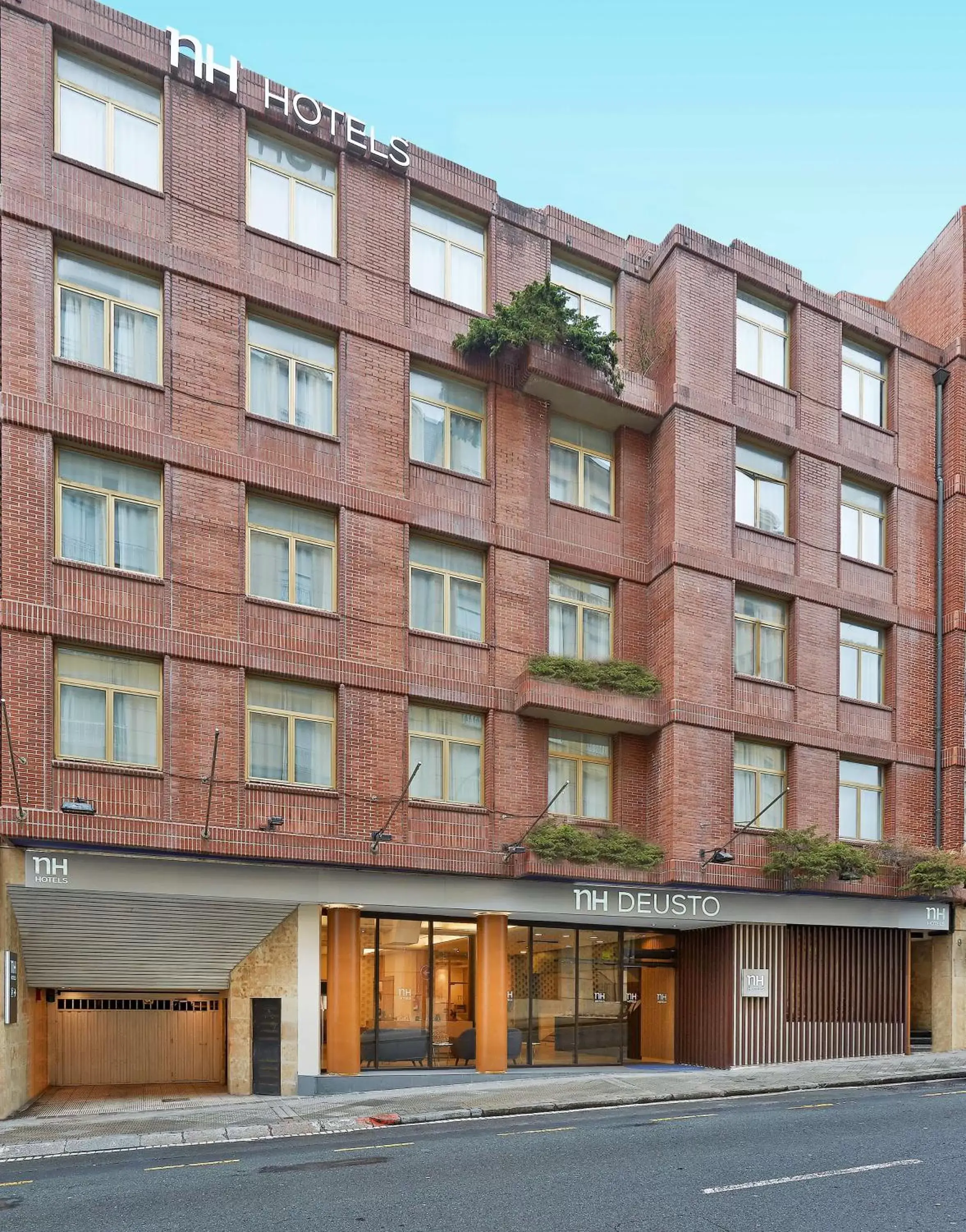 Property building in NH Bilbao Deusto Property building in NH Bilbao Deusto