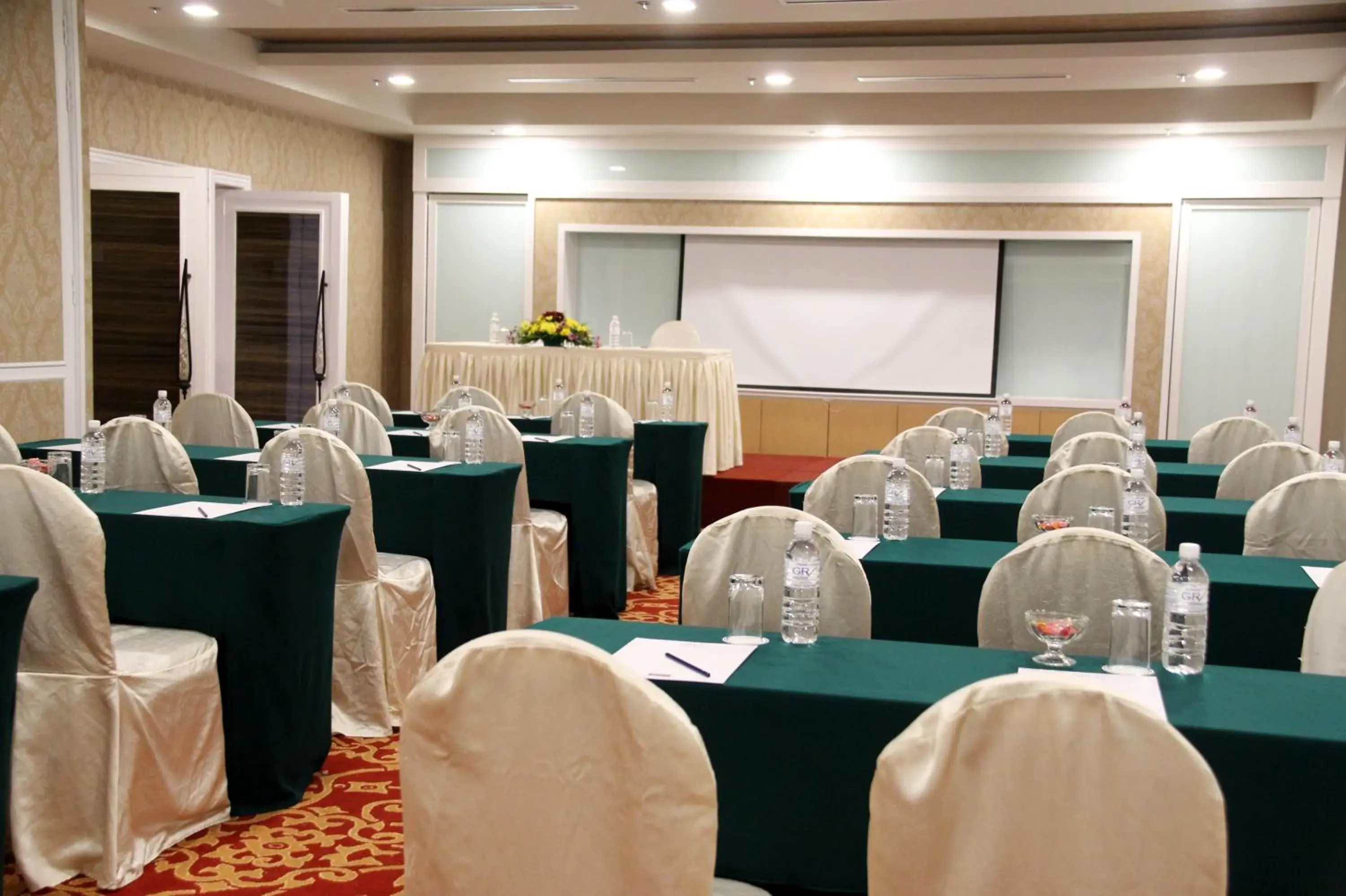 Meeting/conference room in Grand Riverview Hotel