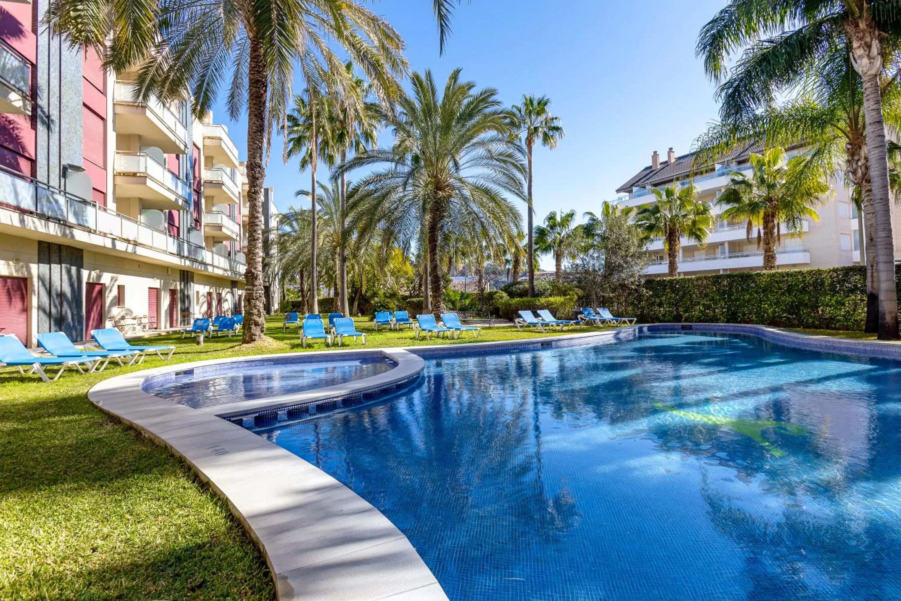 Swimming pool in Daniya Denia Spa & Business 4* Swimming pool in Daniya Denia Spa & Business 4*