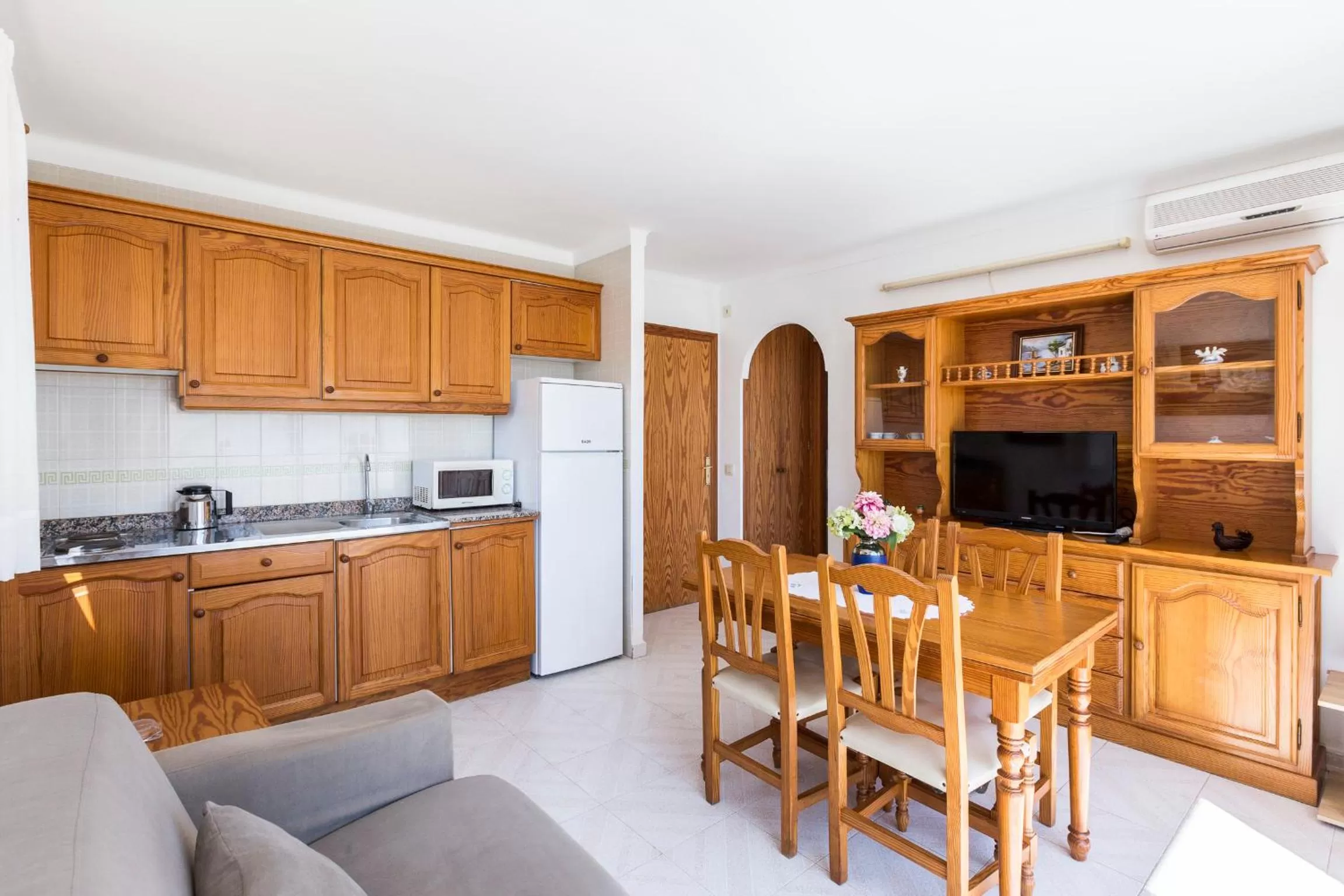 Kitchen or kitchenette, Kitchen/Kitchenette in Bella Maria Apartments