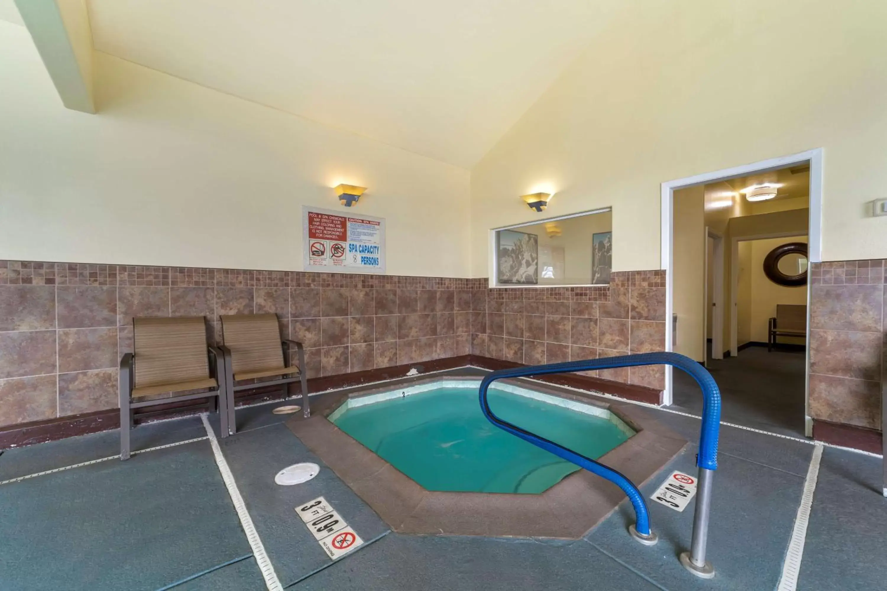 Pool view, Swimming Pool in Best Western Plus Northwoods Inn