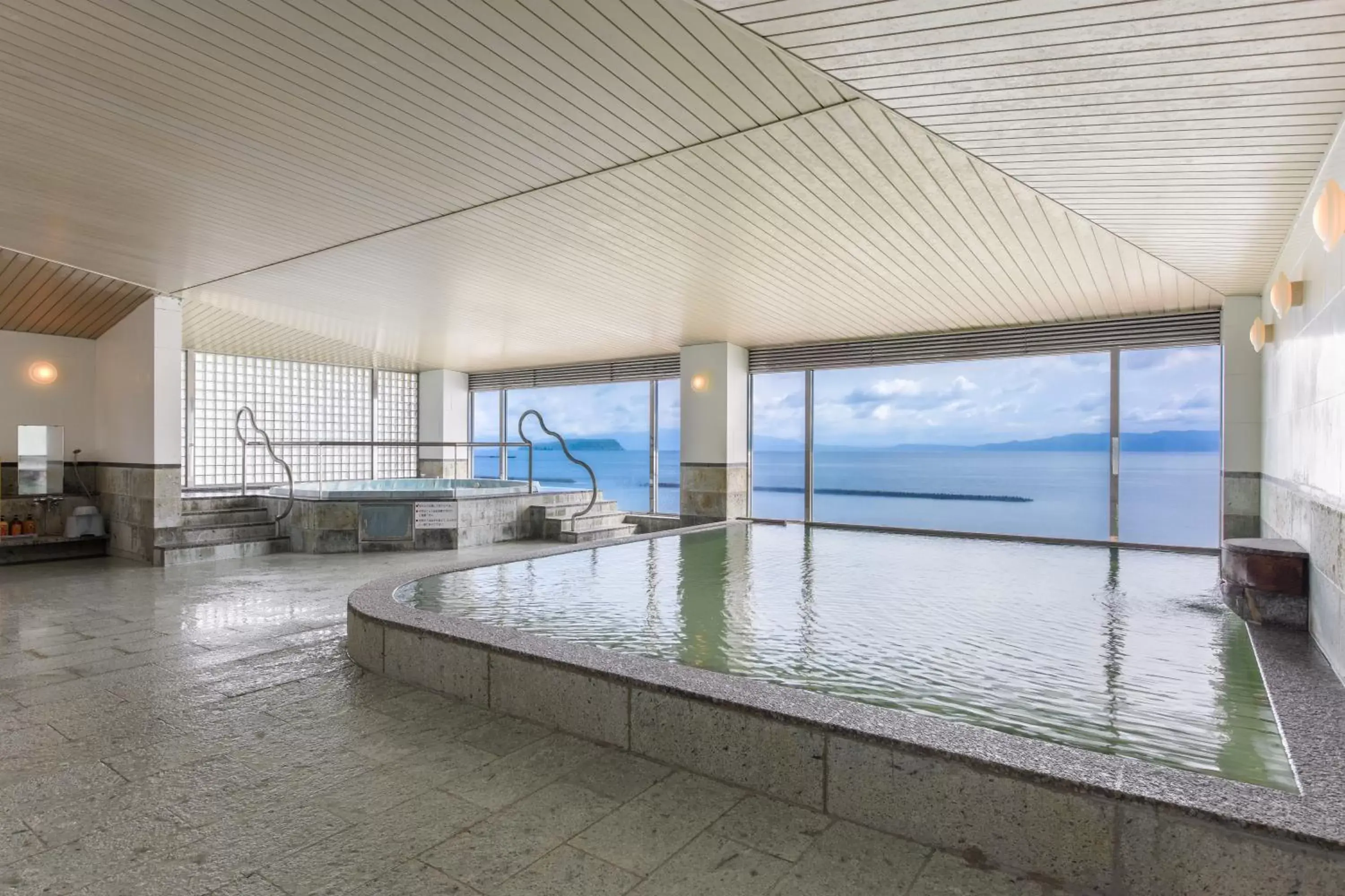 Public Bath, Swimming Pool in Ibusuki Kaijo Hotel