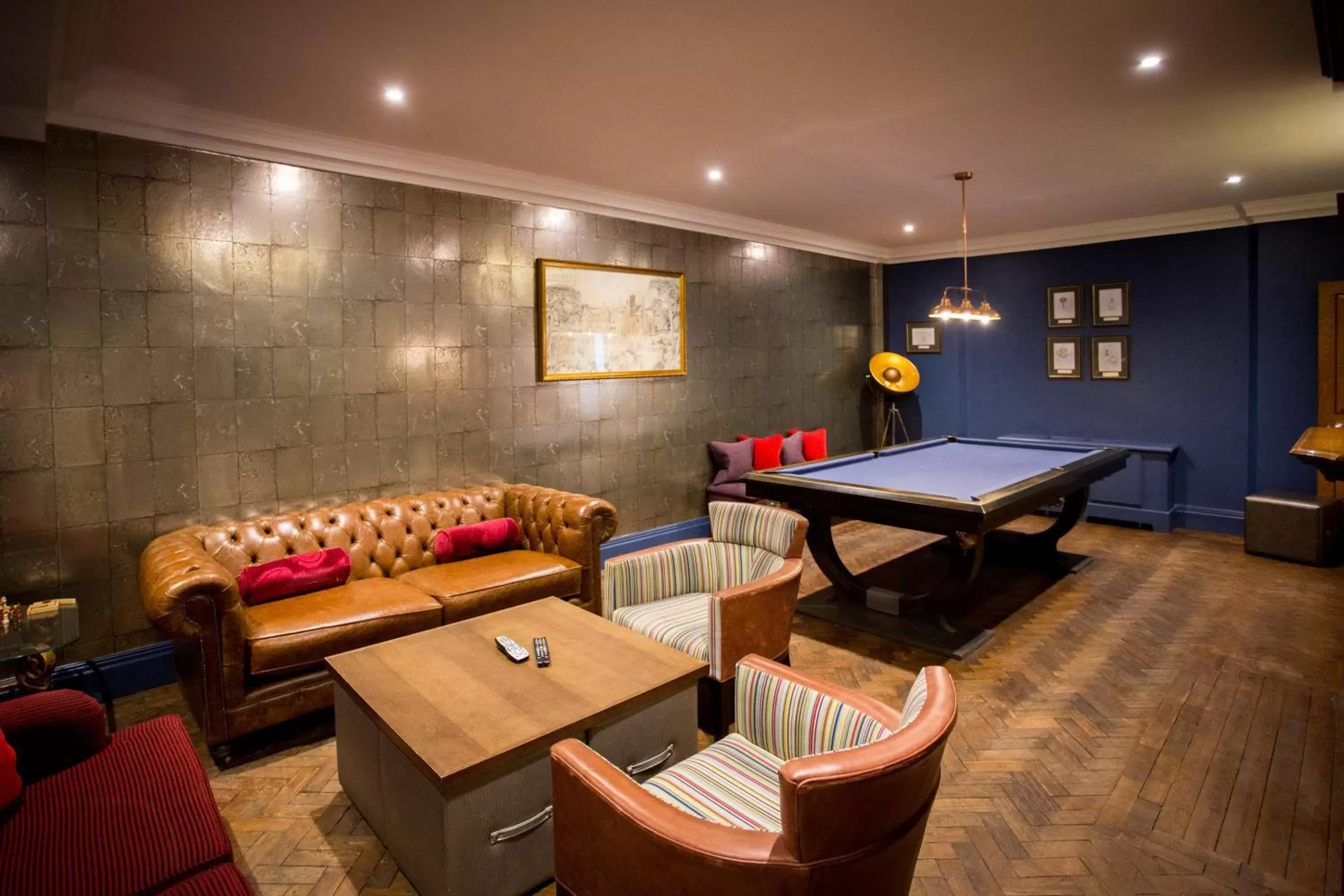 Communal lounge/ TV room, Billiards in The Wood Norton