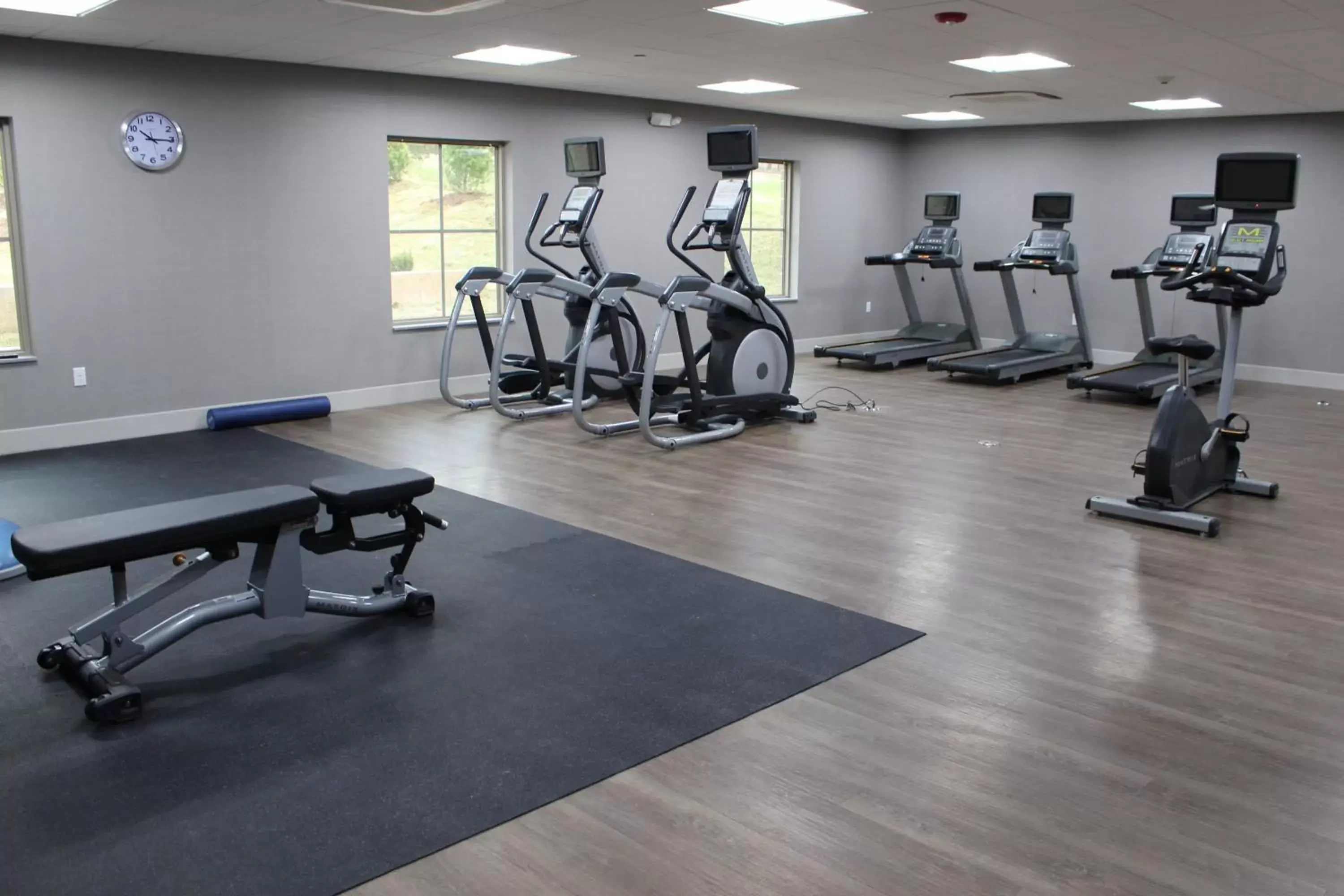 Spa and wellness centre/facilities, Fitness Center/Facilities in Holiday Inn Express Shawnee, an IHG Hotel