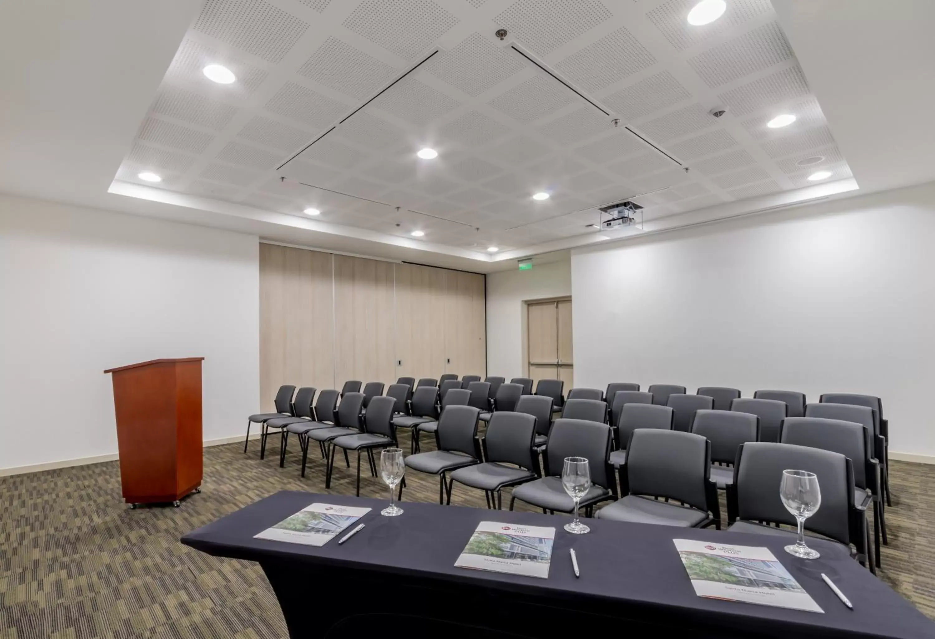 Meeting/conference room in Best Western Plus Santa Marta Hotel