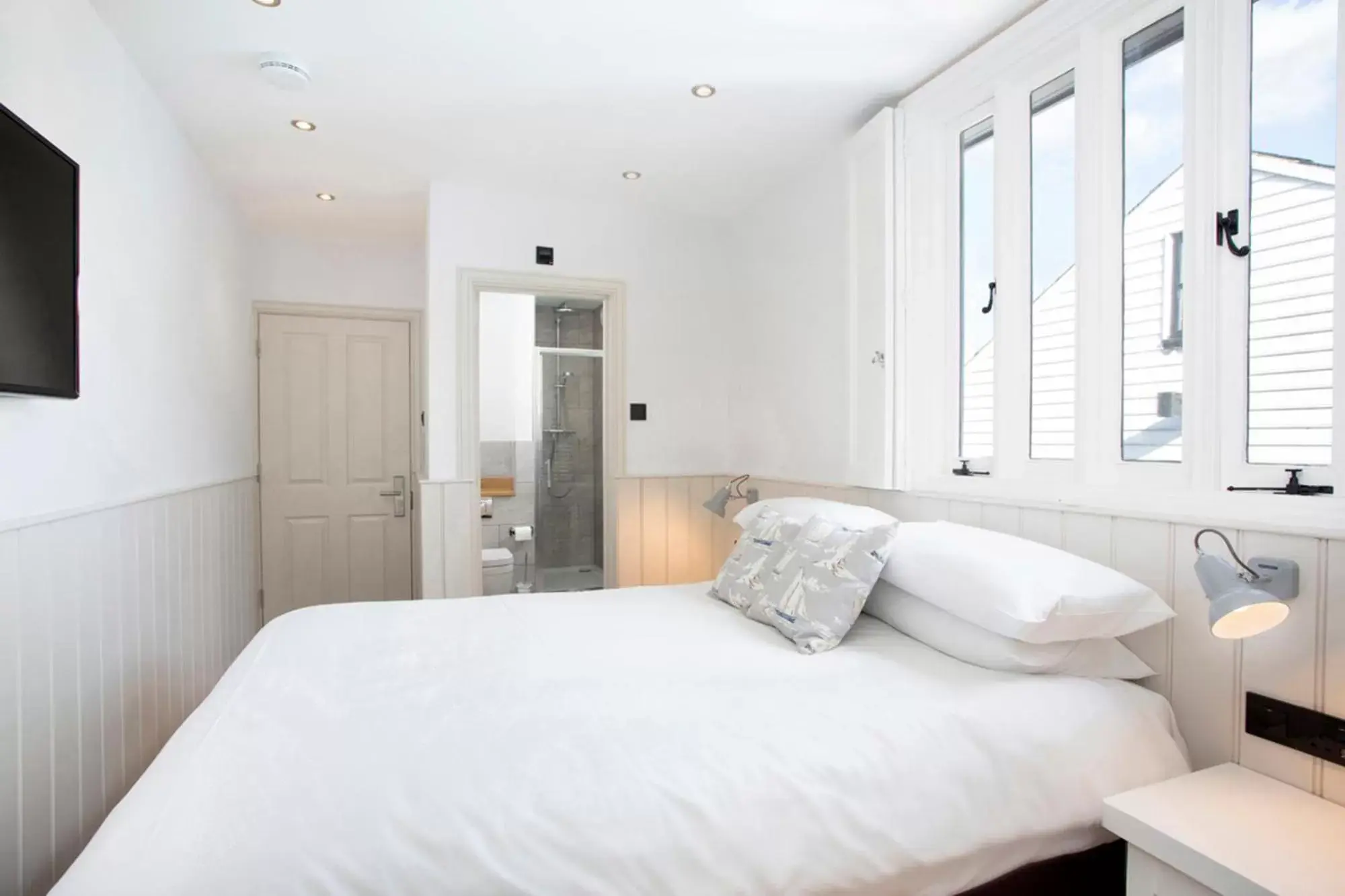 Double Room in Boat House Double Room in Boat House