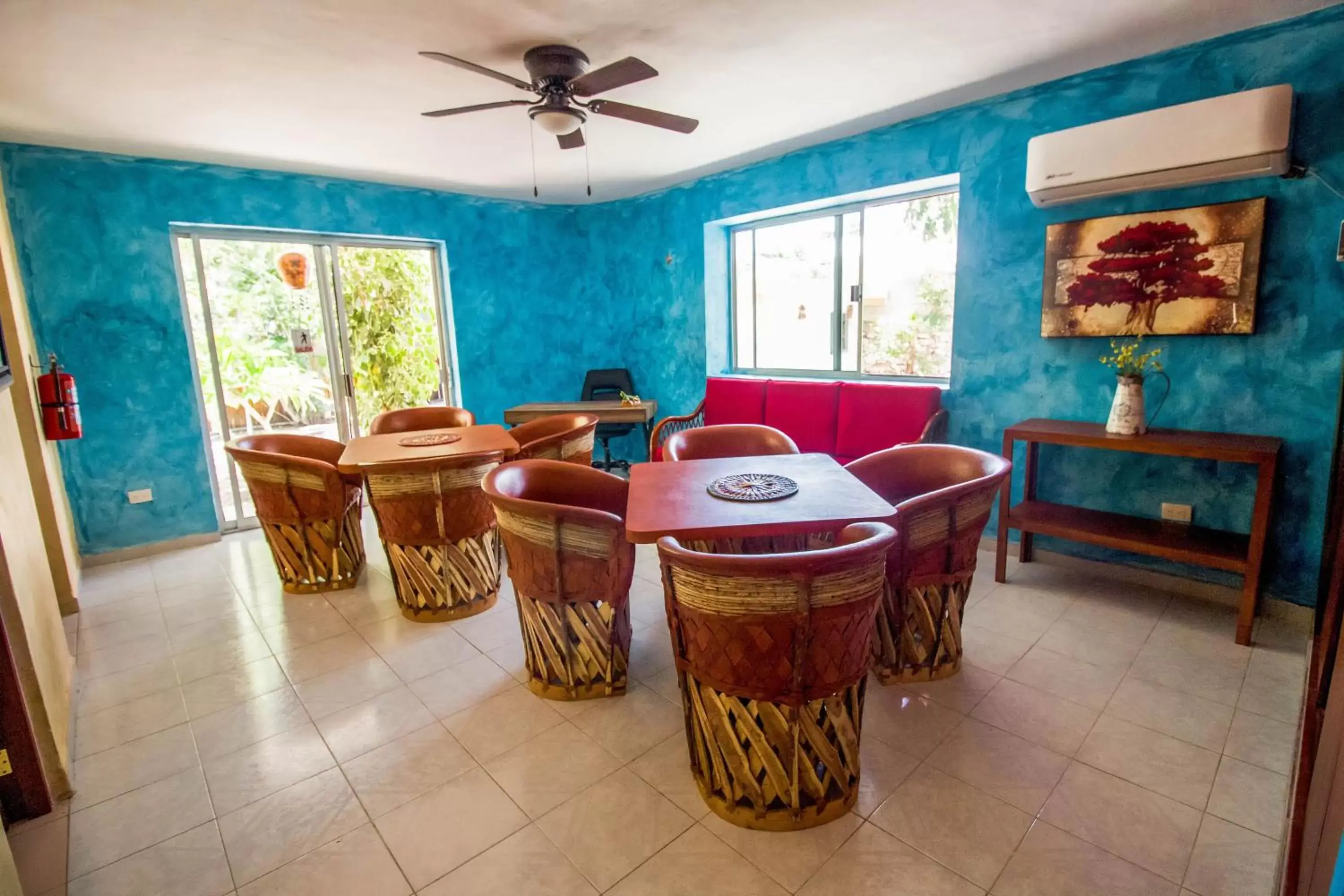 Seating area, Dining Area in Hotel Tequila Cancun