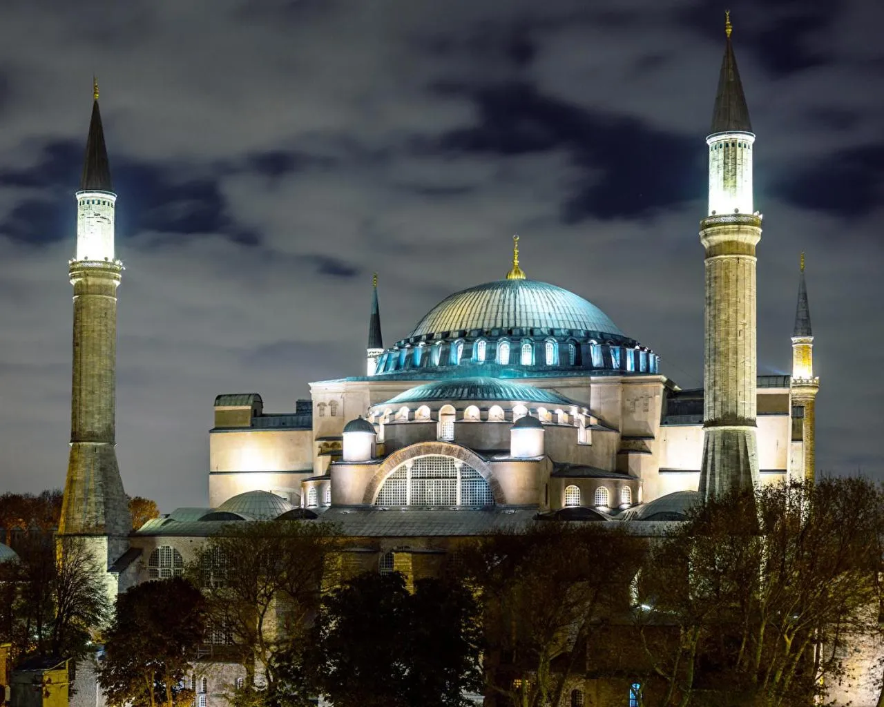 Nearby landmark in Tayahatun Hotel